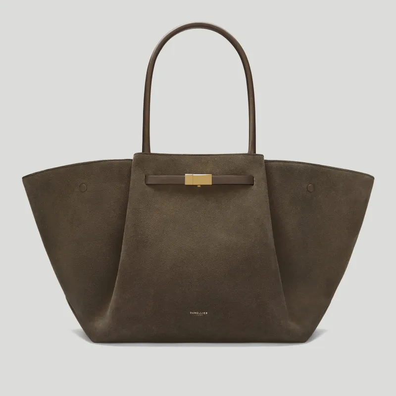 The New York sold by DeMellier