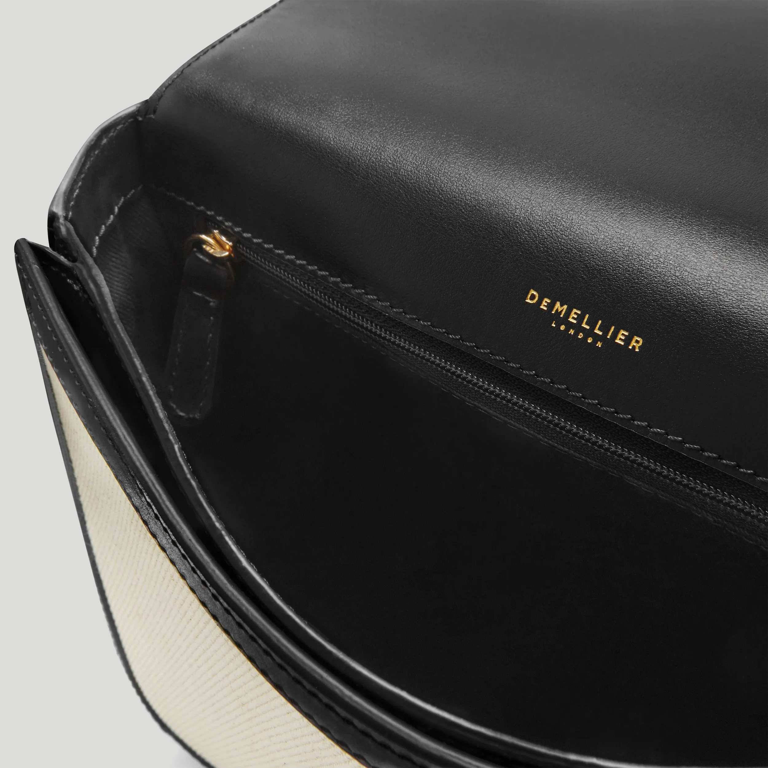 The Vancouver sold by DeMellier product image thumbnail 5