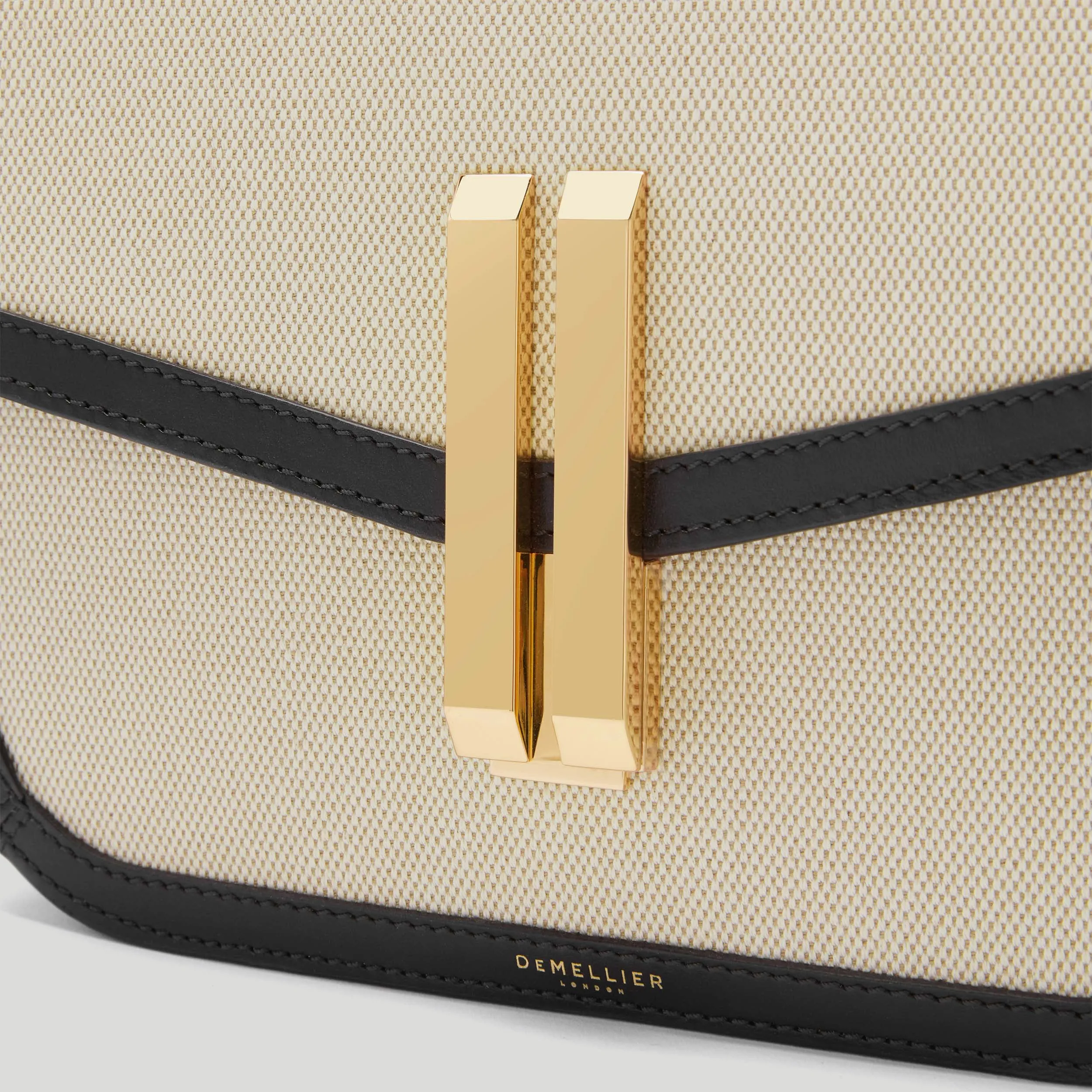 The Vancouver sold by DeMellier product image thumbnail 3