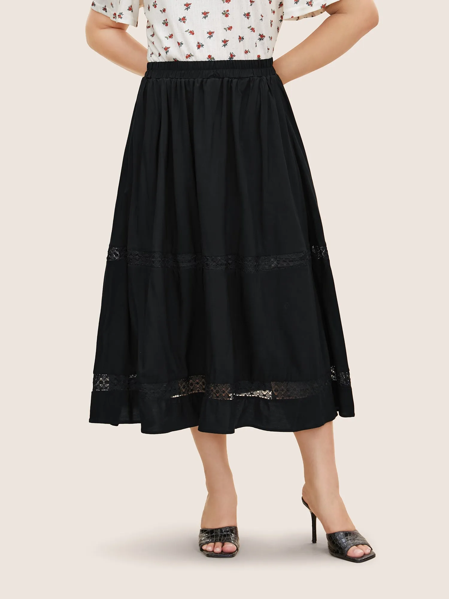 Lace Panel Elastic Waist Side Seam Pocket Skirt sold by Bloomchic product image thumbnail 2