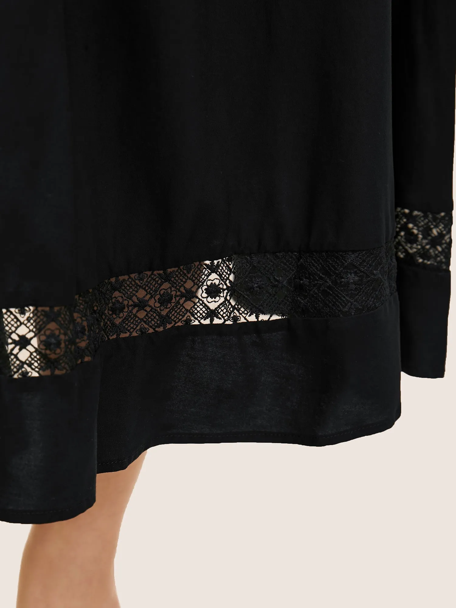 Lace Panel Elastic Waist Side Seam Pocket Skirt sold by Bloomchic product image thumbnail 5