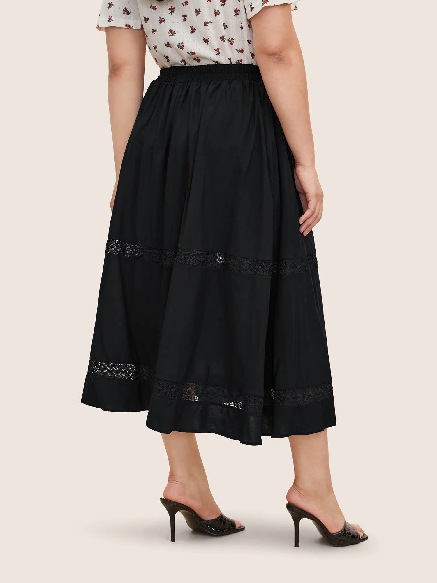 Lace Panel Elastic Waist Side Seam Pocket Skirt sold by Bloomchic product image thumbnail 3