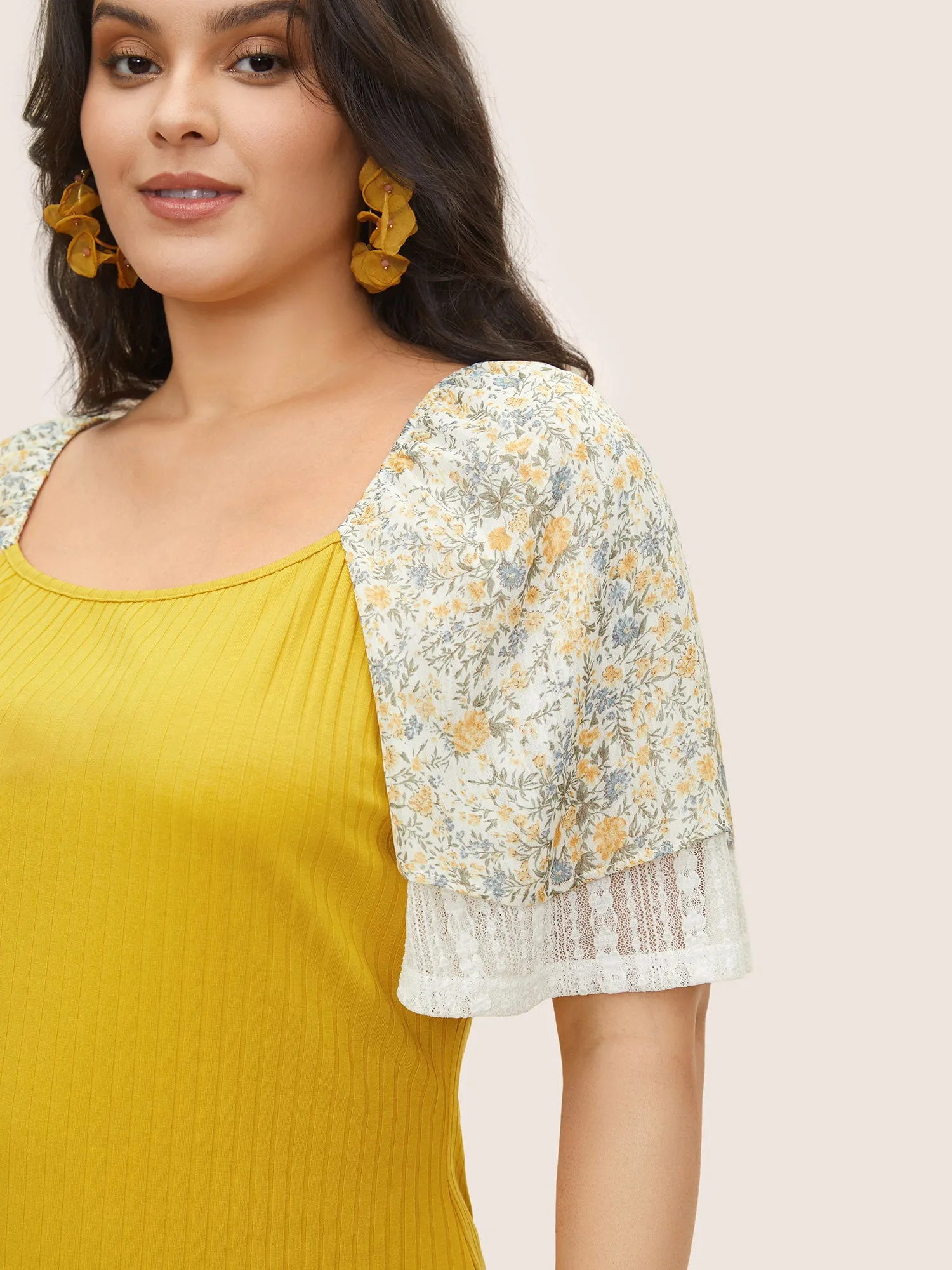 Ditsy Floral Patchwork Pit Strip Lace Trim T-shirt sold by Bloomchic product image thumbnail 4