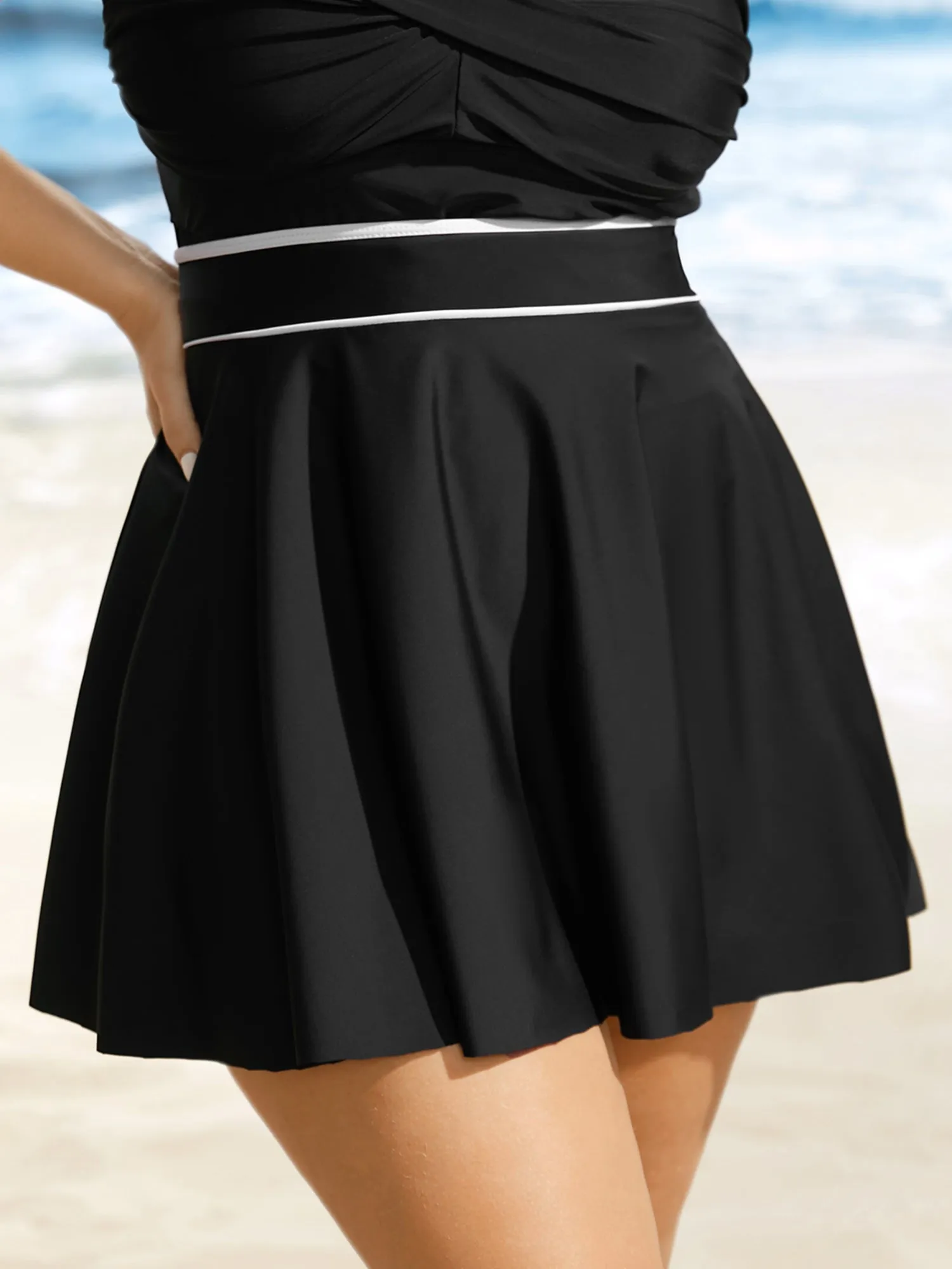 Heart Neckline Contrast Trim Two Piece Set Swim Dress sold by Bloomchic product image thumbnail 5