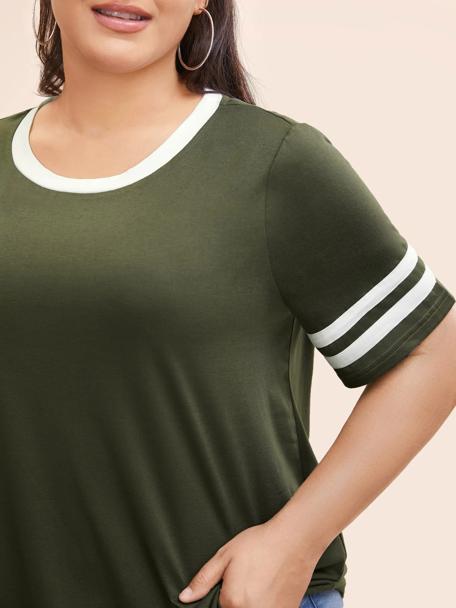 Crew Neck Contrast Trim T-shirt sold by Bloomchic product image thumbnail 4