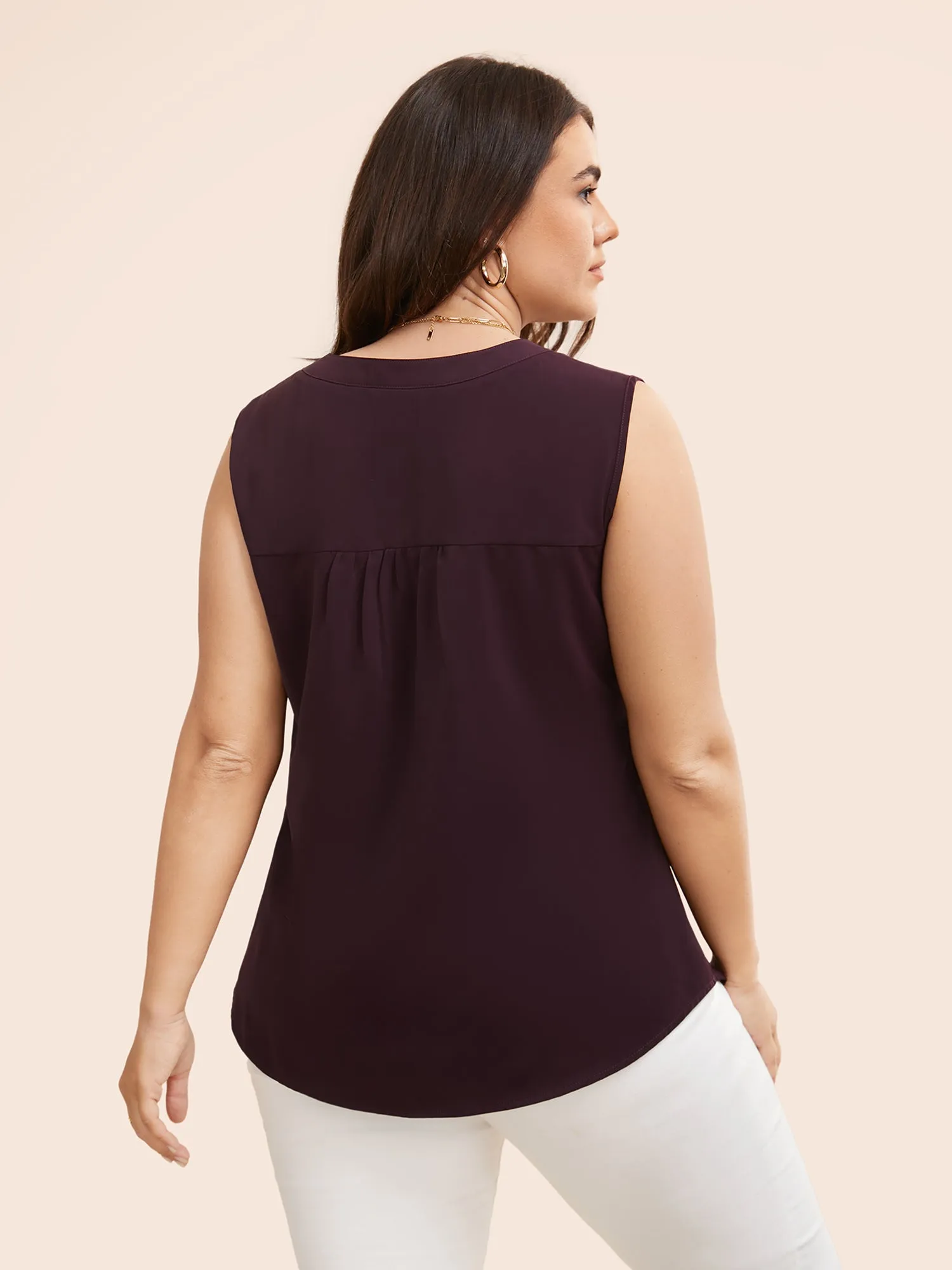 Solid Notched Collar Curved Hem Tank Top sold by Bloomchic product image thumbnail 4