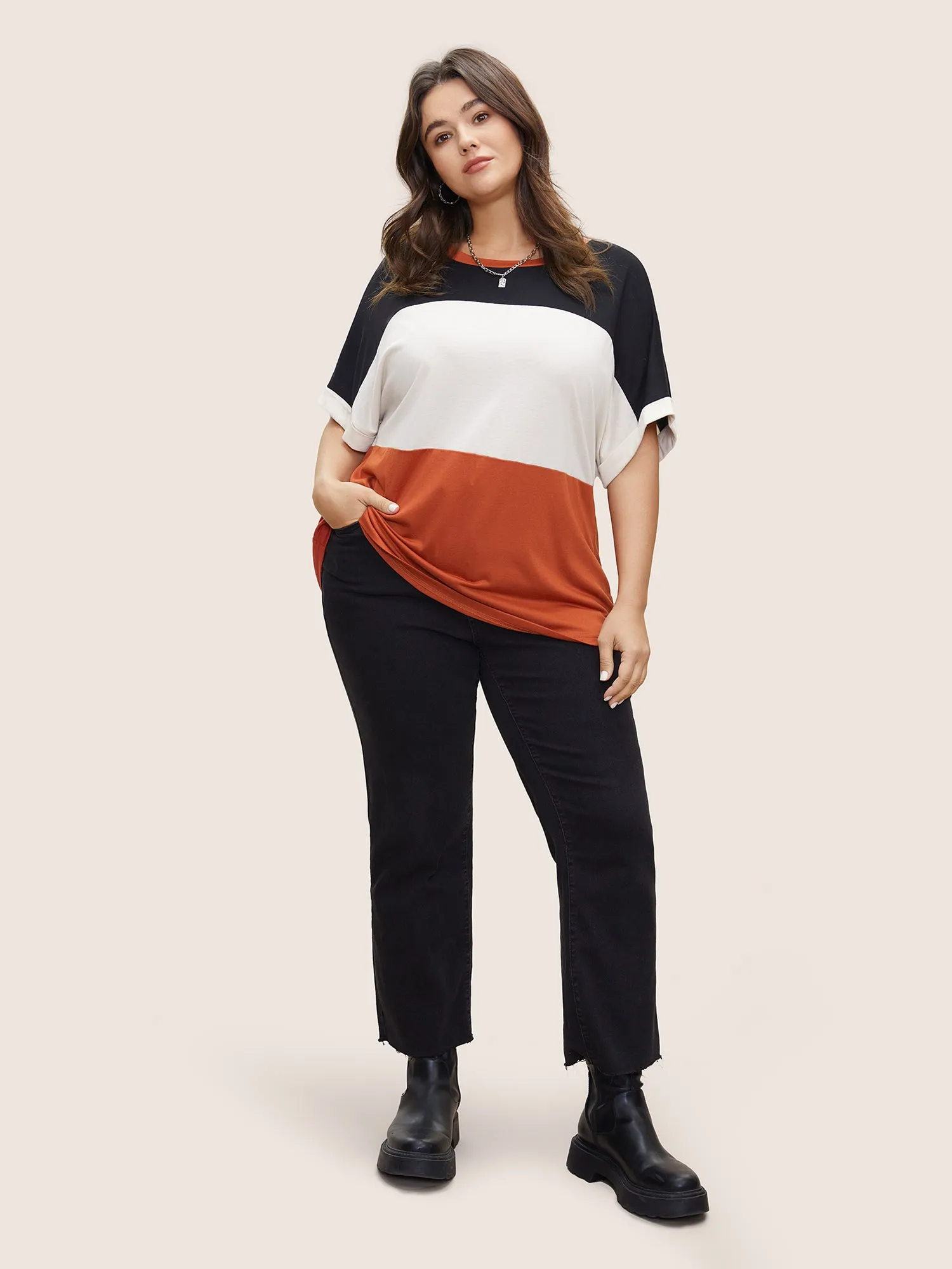 Colorblock Contrast Cuffed Sleeve T-shirt sold by Bloomchic product image thumbnail 3