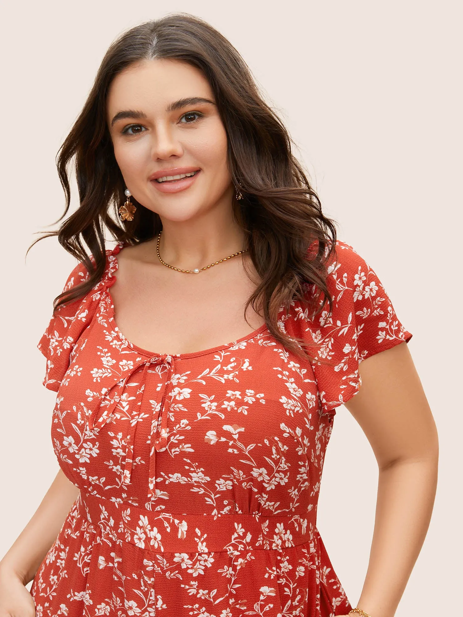 Crew Neck Ditsy Floral Tie Knot Jumpsuit sold by Bloomchic product image thumbnail 2