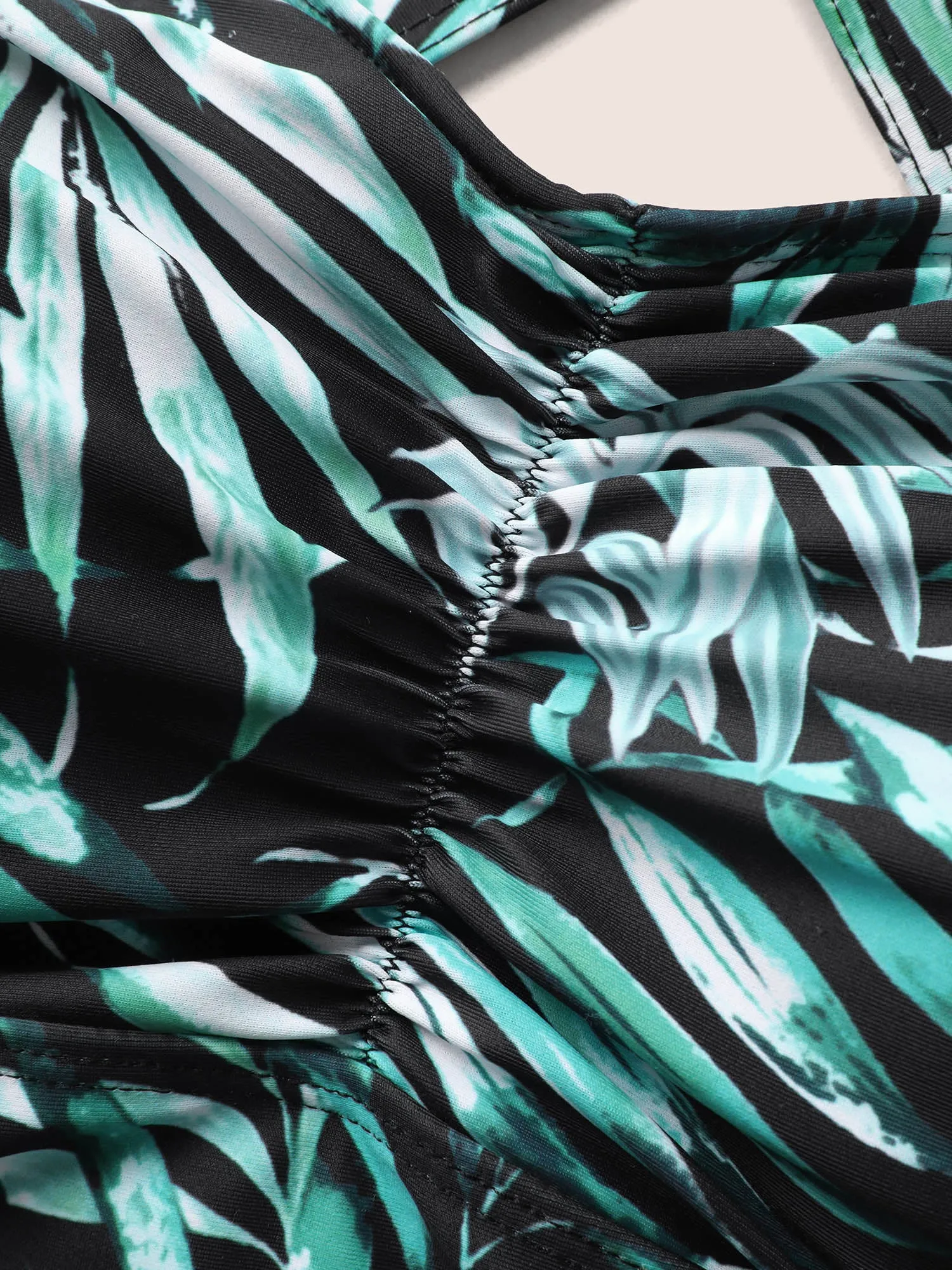 Tropical Print Heart Neckline Ruched One Piece Swimsuit sold by Bloomchic product image thumbnail 5