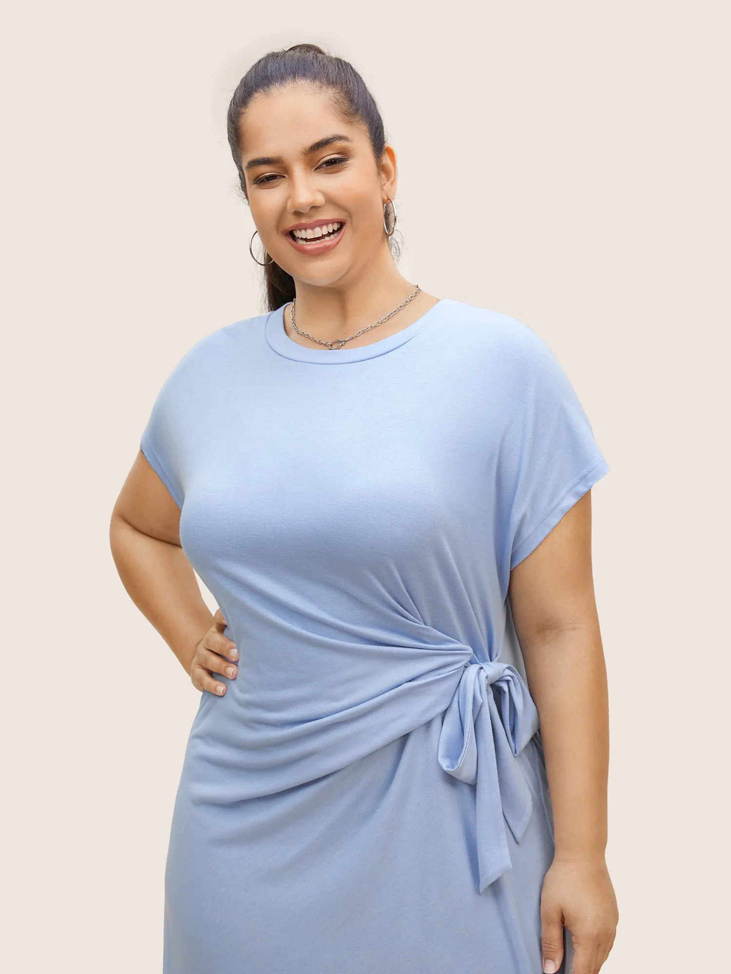 Plain Tie Knot Batwing Sleeve Dress sold by Bloomchic product image thumbnail 4