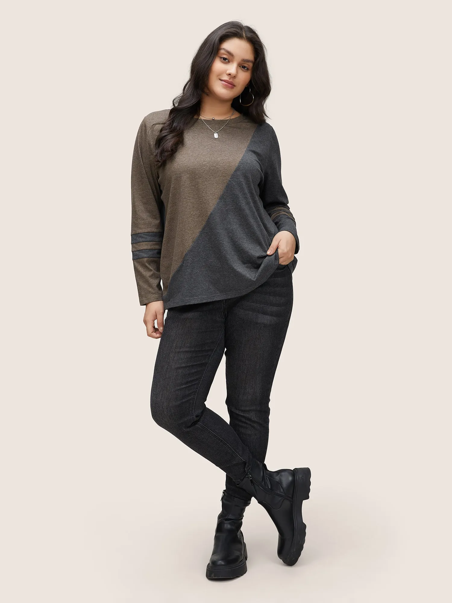 Two Tone Contrast Round Neck T-shirt sold by Bloomchic product image thumbnail 3