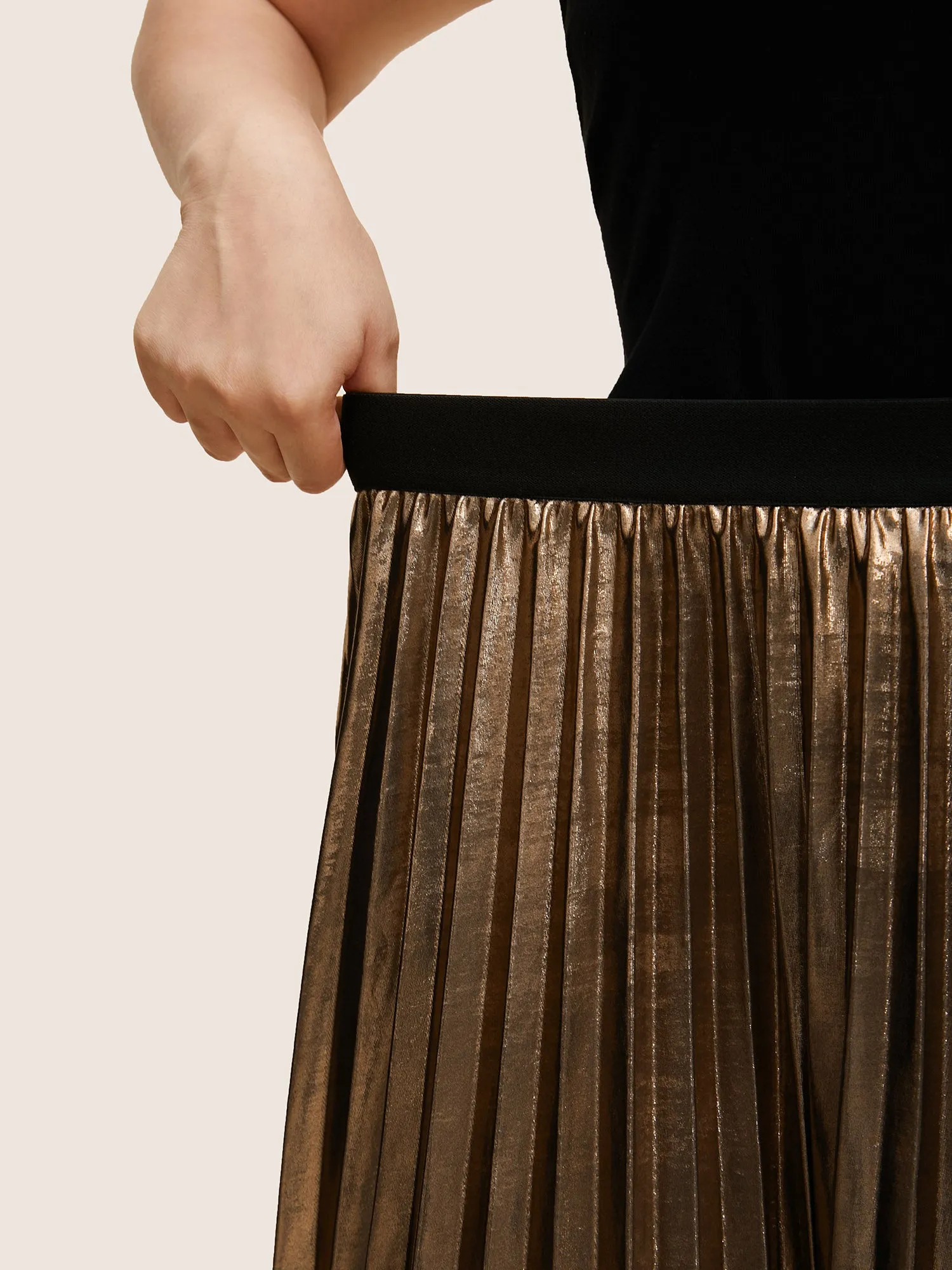 Glitter Metallic Luster Knitted Pleated Skirt sold by Bloomchic product image thumbnail 4