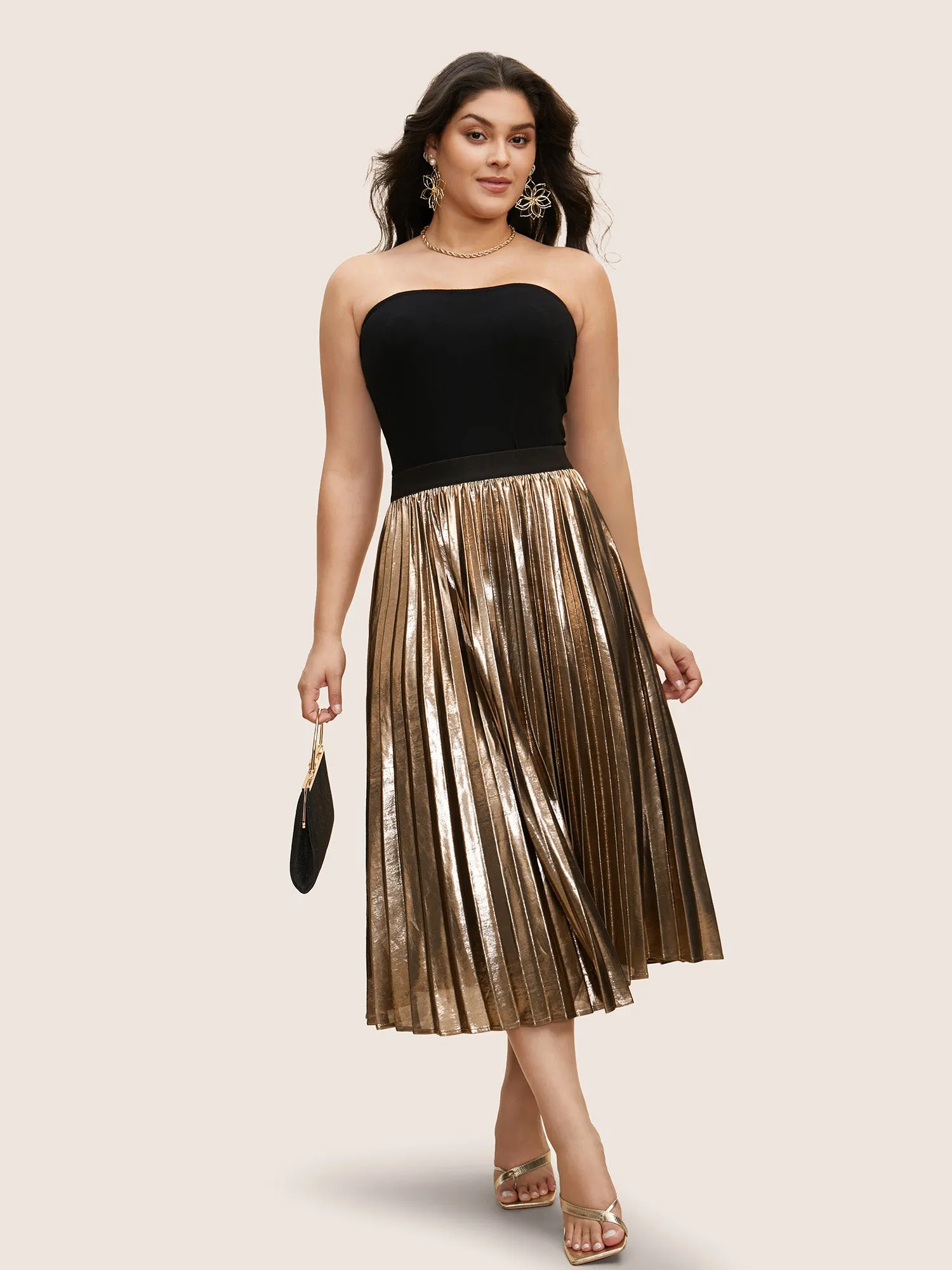 Glitter Metallic Luster Knitted Pleated Skirt sold by Bloomchic product image thumbnail 3