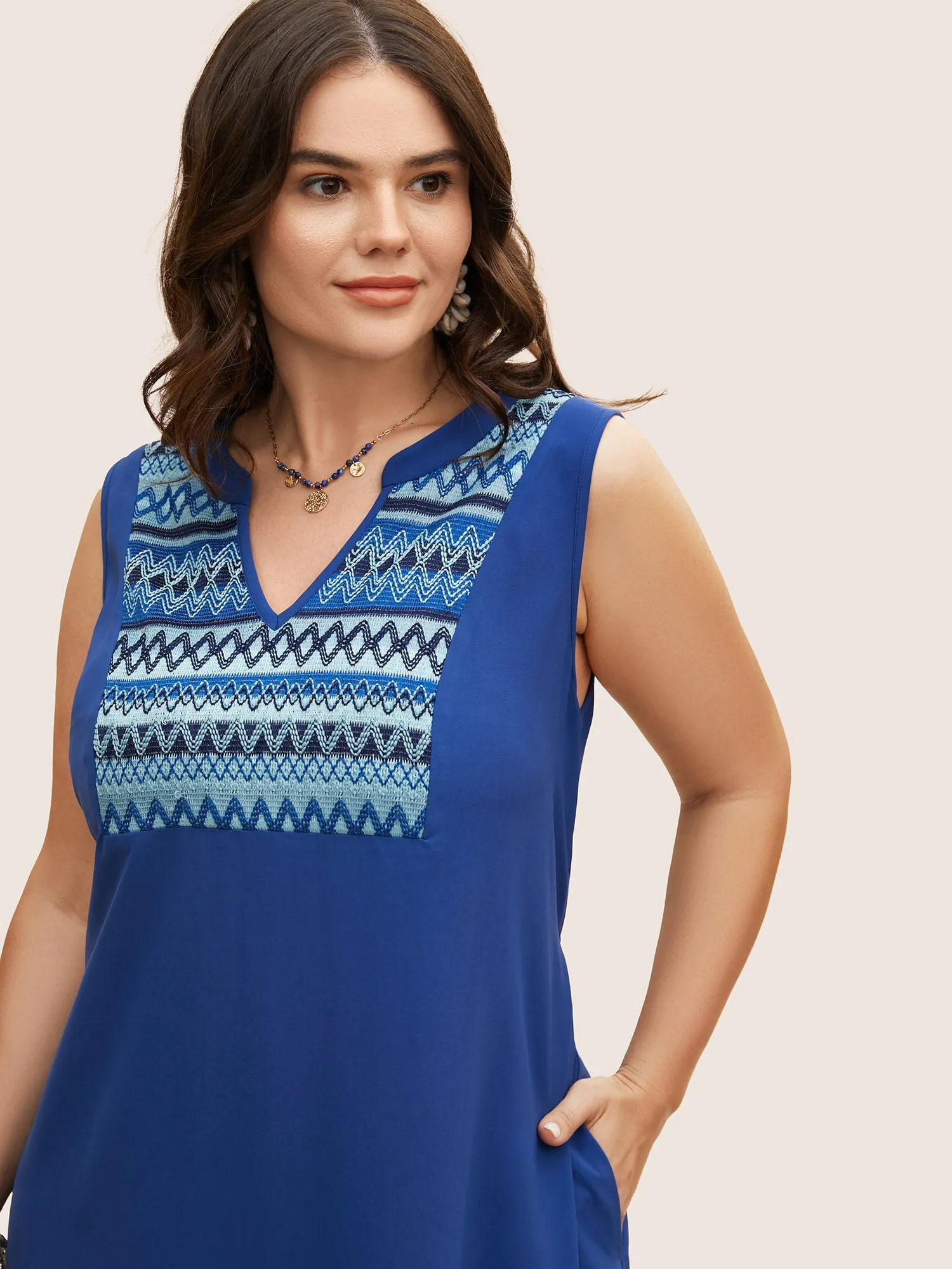 Notched Collar Geometric Patchwork Sleeveless Dress sold by Bloomchic product image thumbnail 2