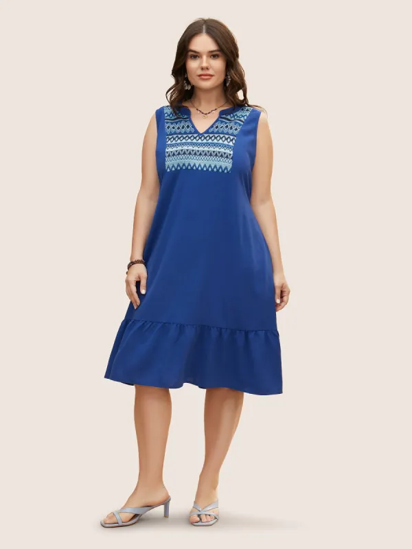 Notched Collar Geometric Patchwork Sleeveless Dress sold by Bloomchic
