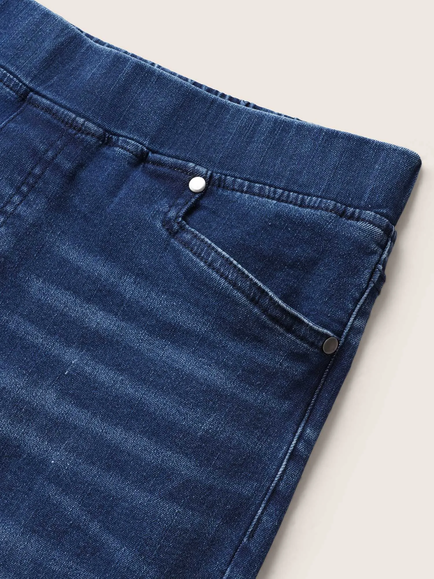 Dark Wash Elastic Waist Wide Leg Cropped Jeans sold by Bloomchic product image thumbnail 5