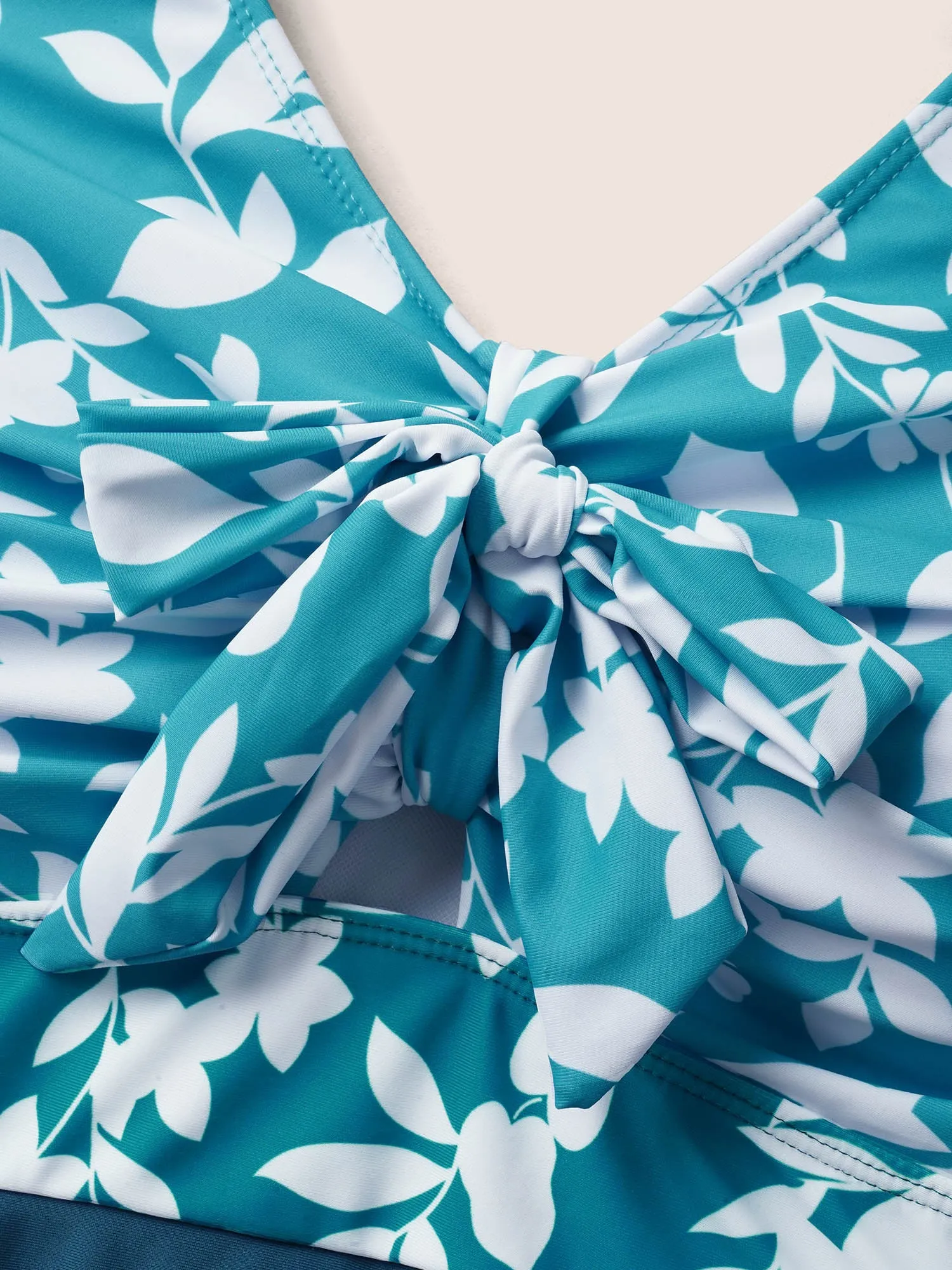 Silhouette Floral Print Patchwork Gathered One Piece Swimsuit sold by Bloomchic product image thumbnail 5