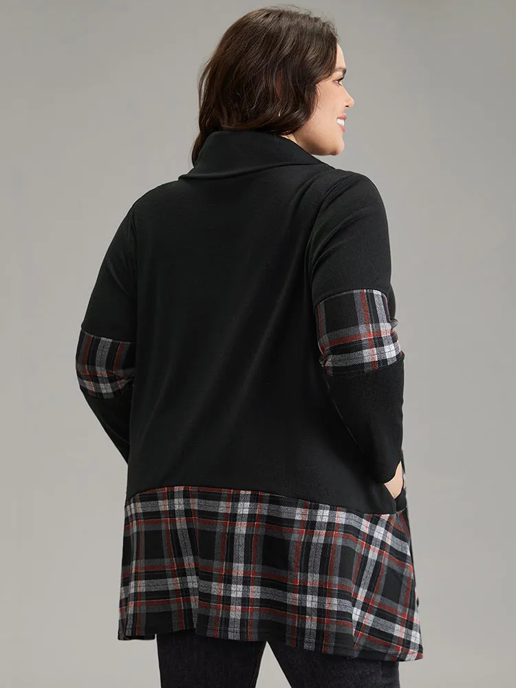 Plaid Patchwork Asymmetrical Hem Pocket T-shirt sold by Bloomchic product image thumbnail 2