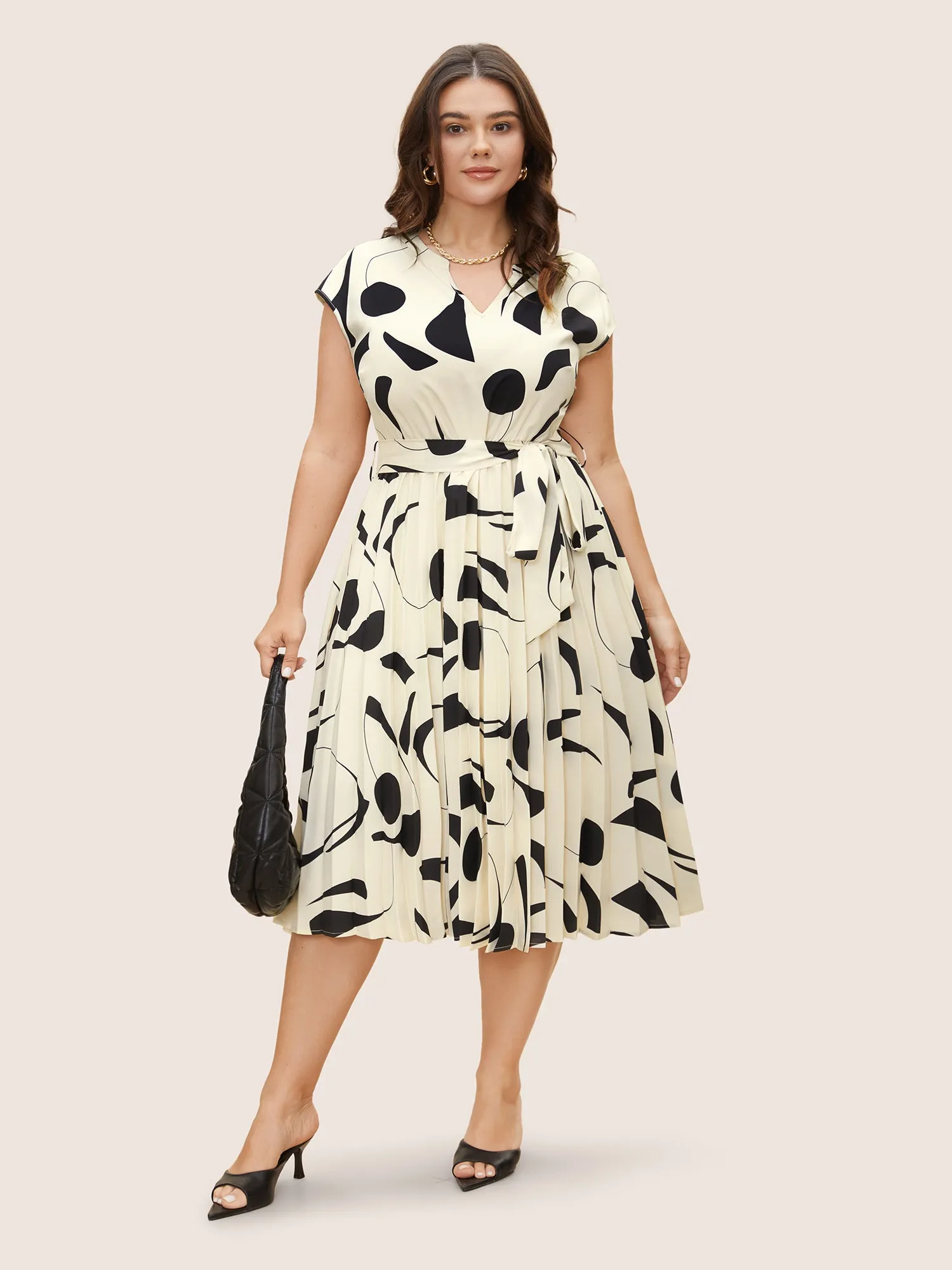Silhouette Floral Print Cap Sleeve Midi Dress sold by Bloomchic
