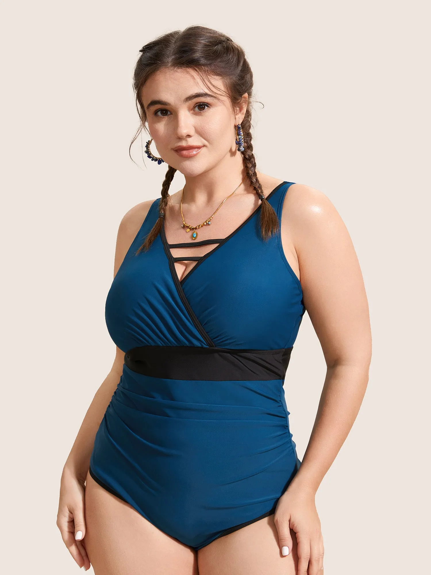 Contrast Trim Keyhole Gathered One Piece Swimsuit sold by Bloomchic