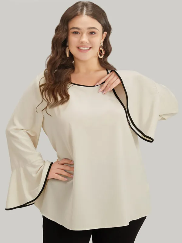Contrast Trim Bell Sleeve Woven Top sold by Bloomchic