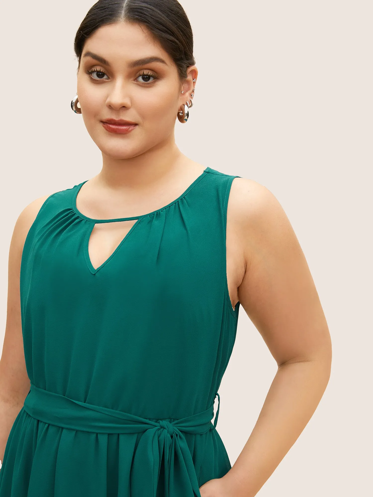 Solid Keyhole Gathered Belted Sleeveless Dress sold by Bloomchic product image thumbnail 4