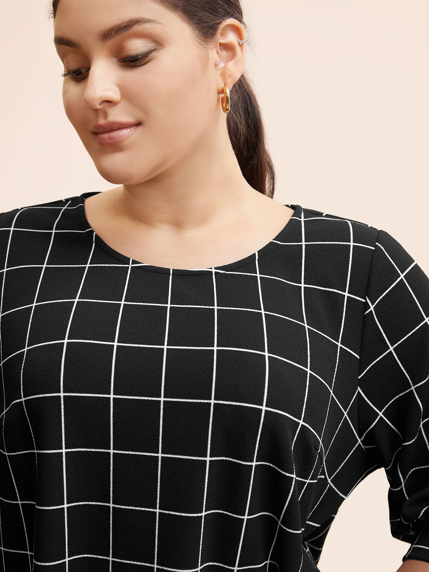 Plaid Round Neck Lantern Sleeve T-shirt sold by Bloomchic product image thumbnail 4
