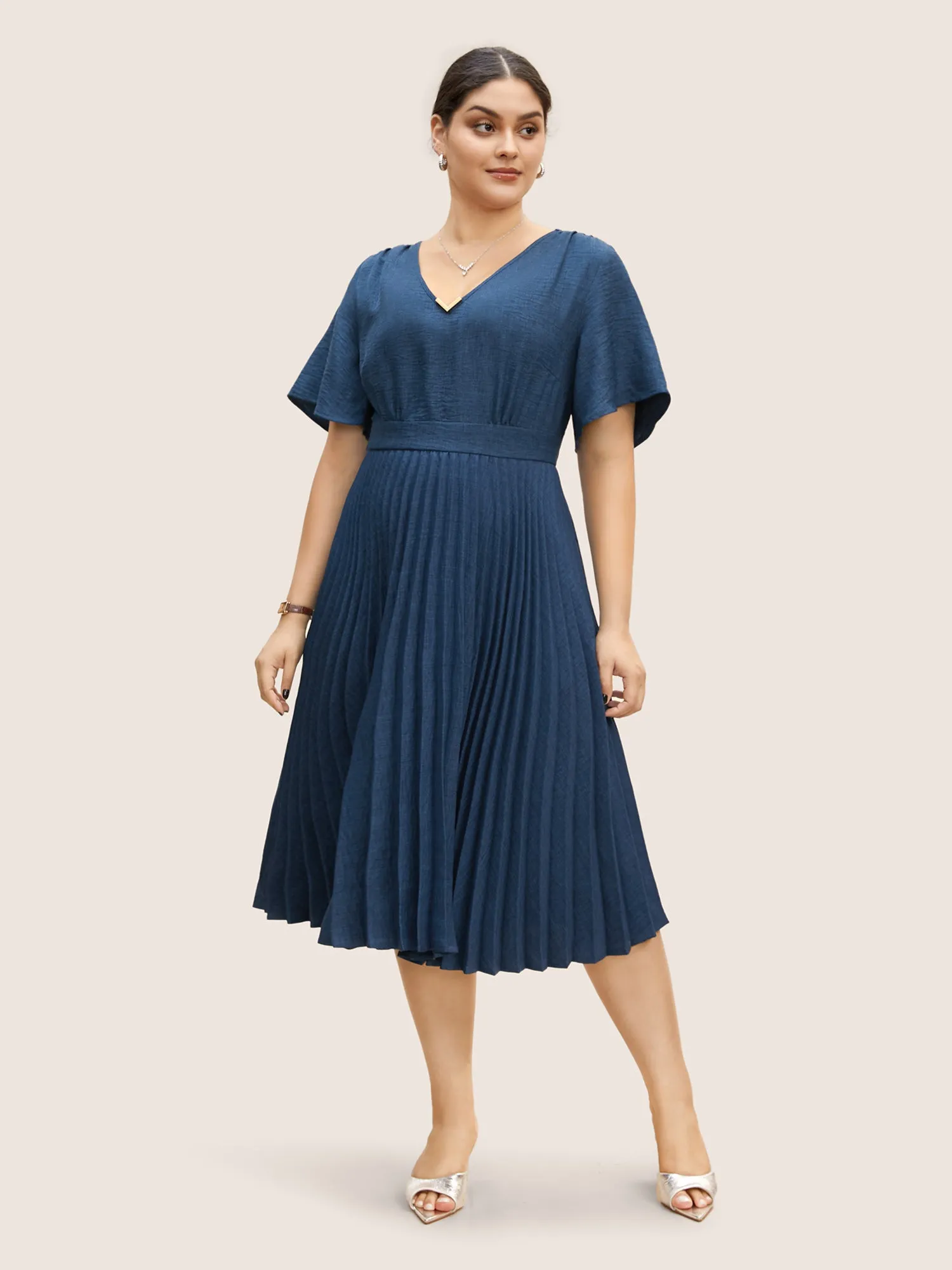Plain Textured Pleated Metal Detail Midi Dress sold by Bloomchic product image thumbnail 3