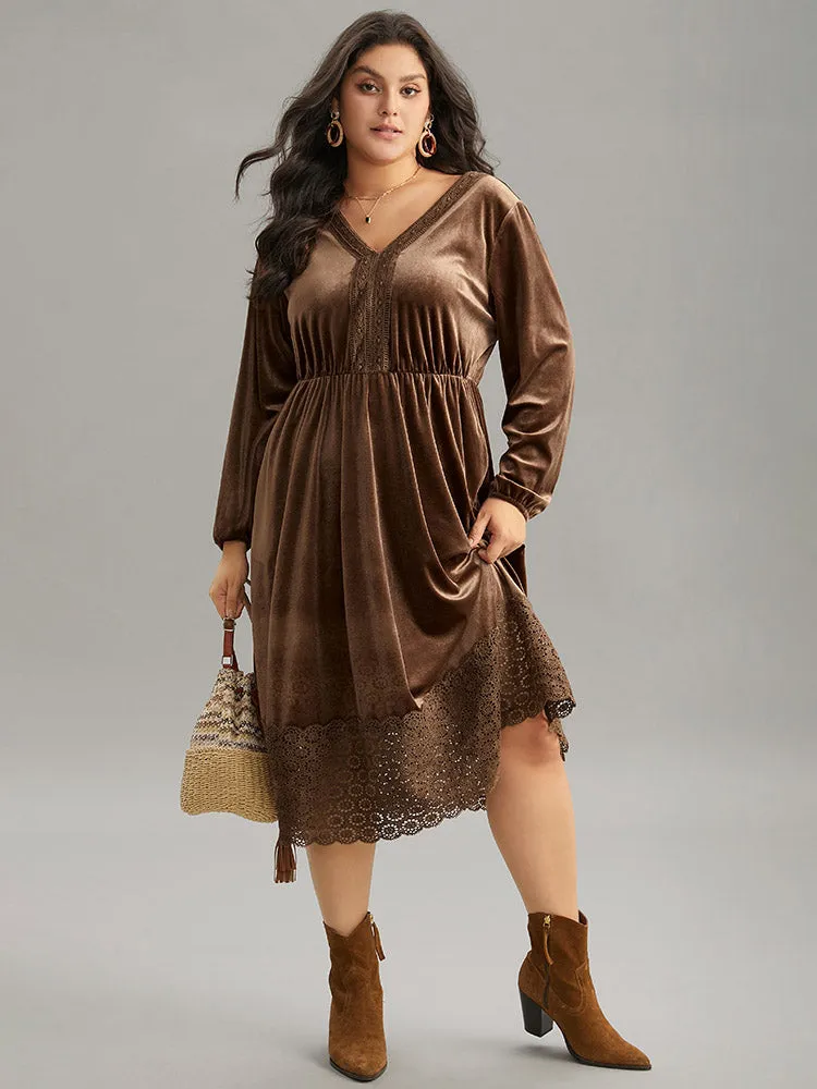 Plain Velvet Elastic Waist Patchwork Lace Dress sold by Bloomchic product image thumbnail 2