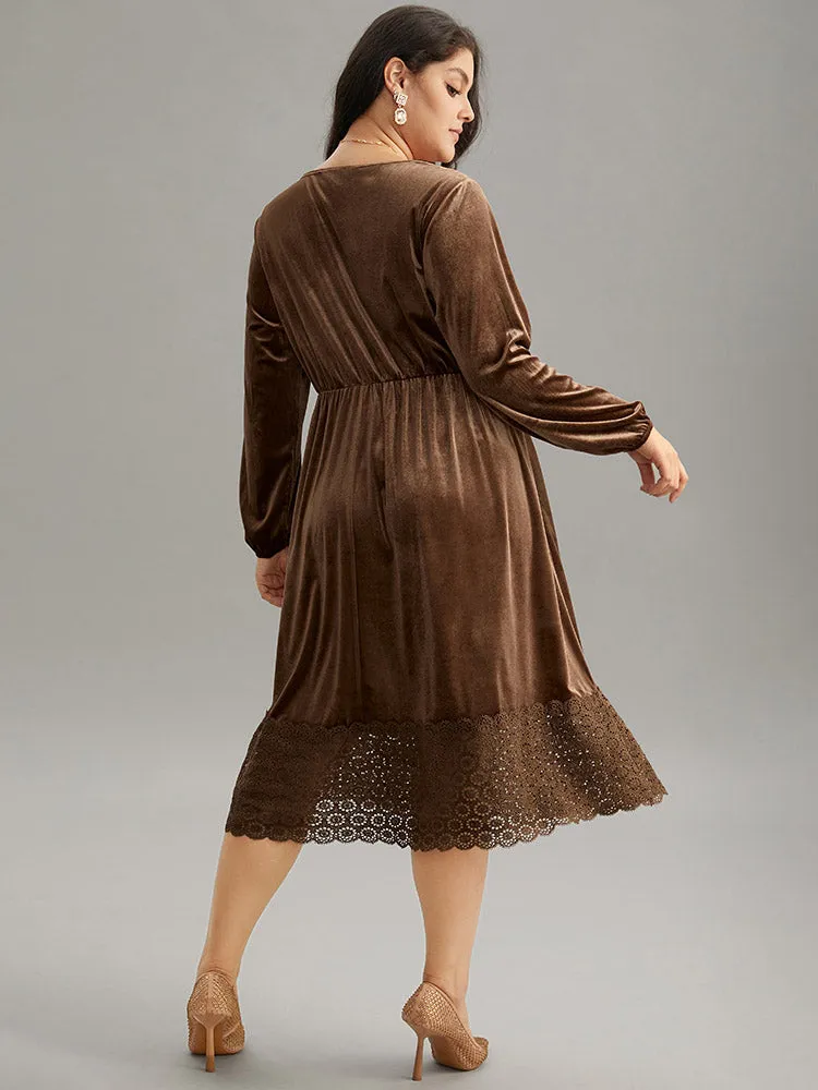 Plain Velvet Elastic Waist Patchwork Lace Dress sold by Bloomchic product image thumbnail 3