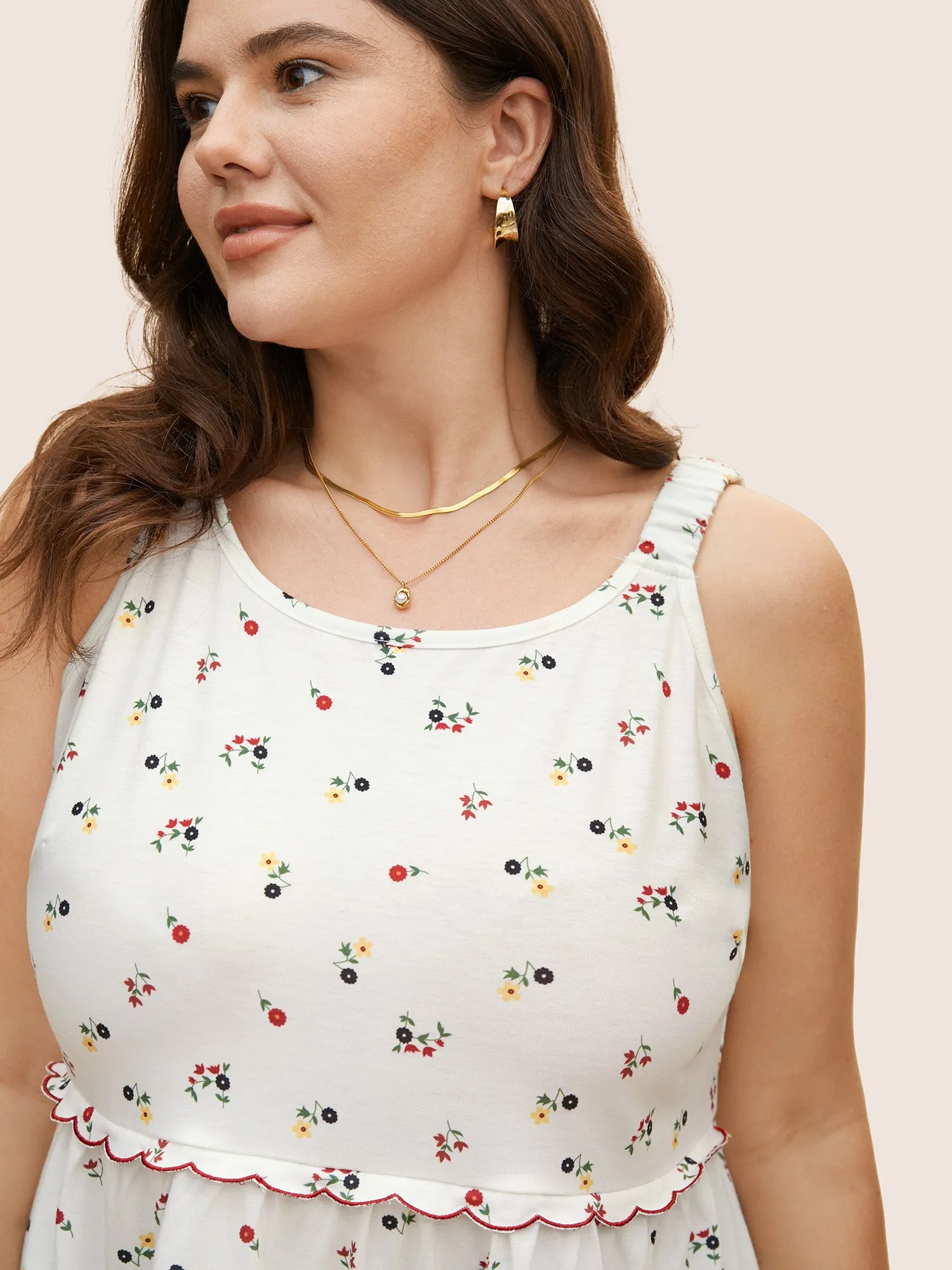 Ditsy Floral Tiered Hem Scalloped Trim Cami Top sold by Bloomchic product image thumbnail 4