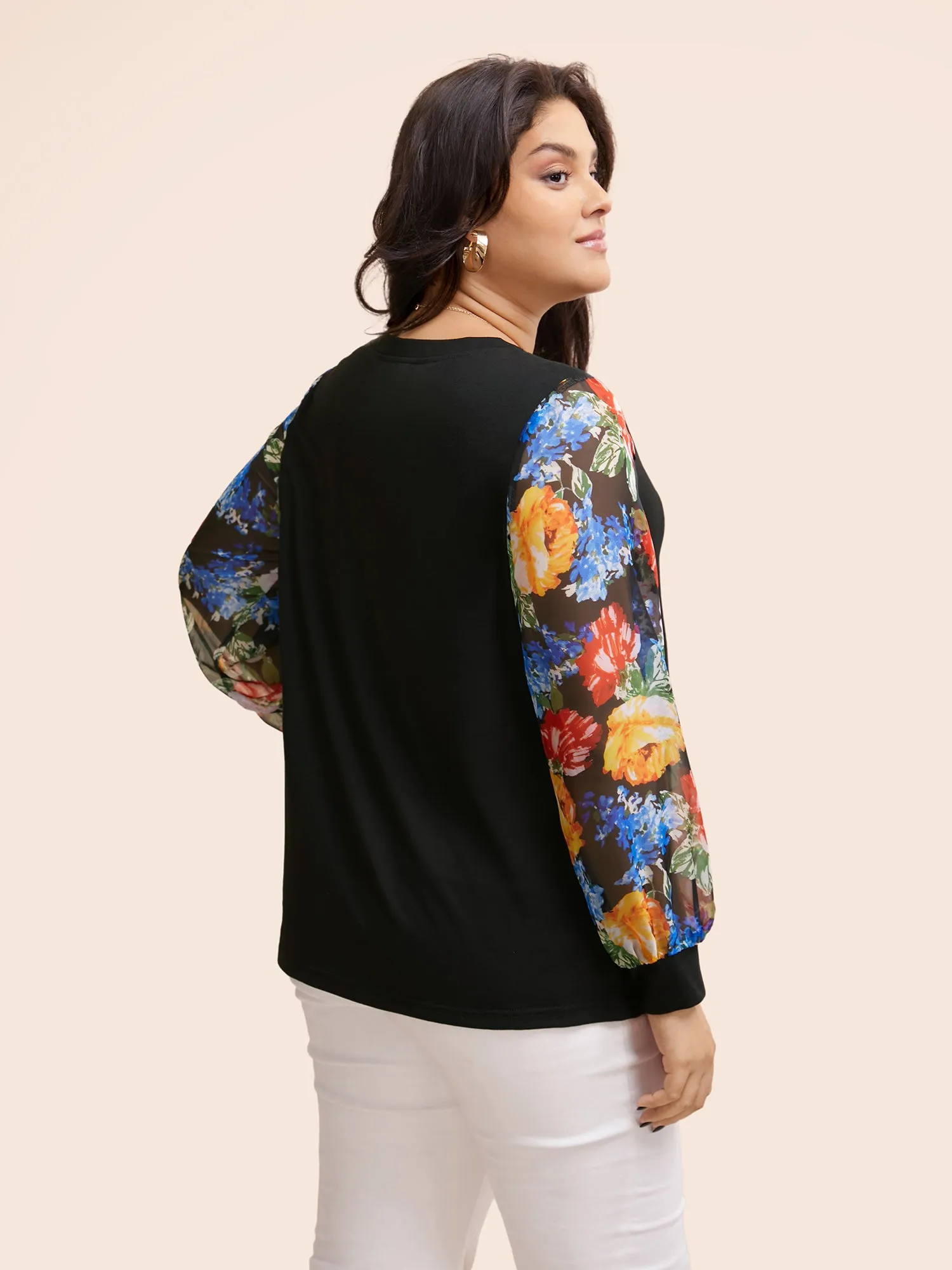 V Neck Floral Patchwork Mesh T-shirt sold by Bloomchic product image thumbnail 4