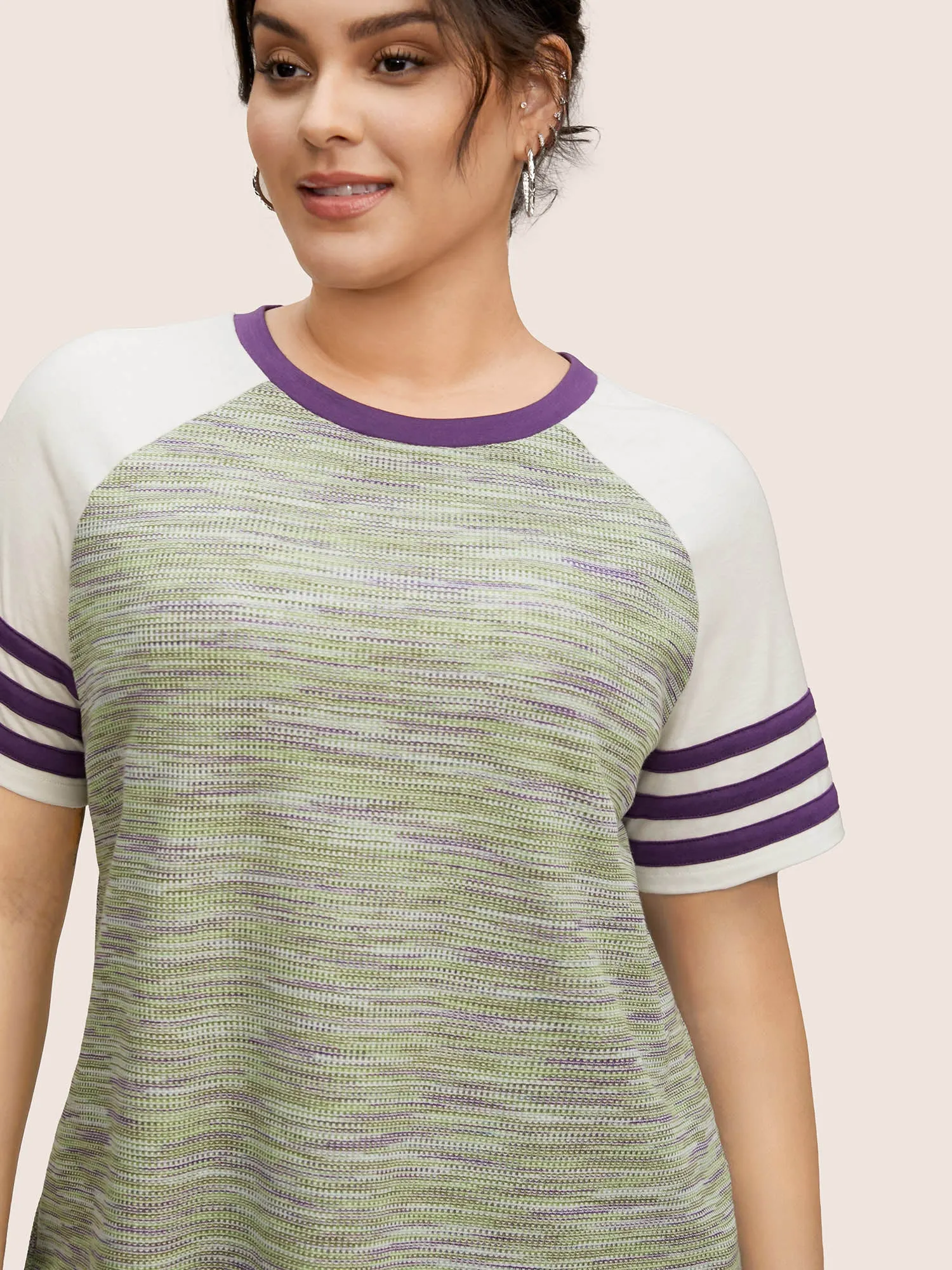 Contrast Striped Patchwork Raglan Sleeve T-shirt sold by Bloomchic product image thumbnail 4