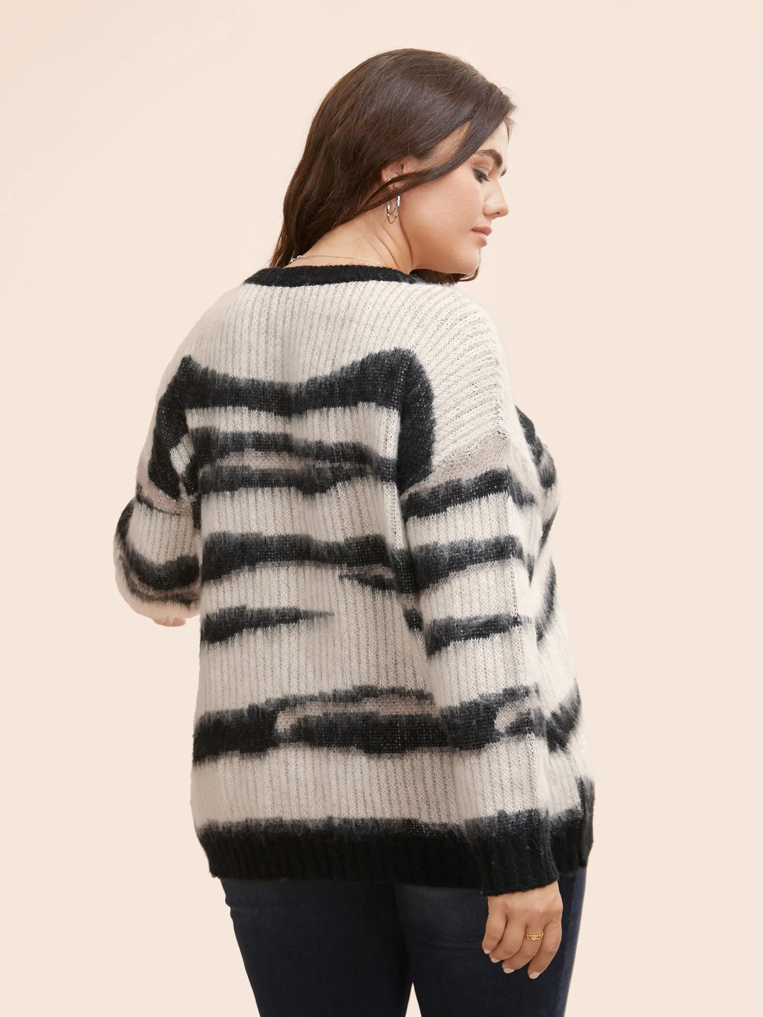 Synthetic Texture Contrast Drop Shoulder Pullover sold by Bloomchic product image thumbnail 2
