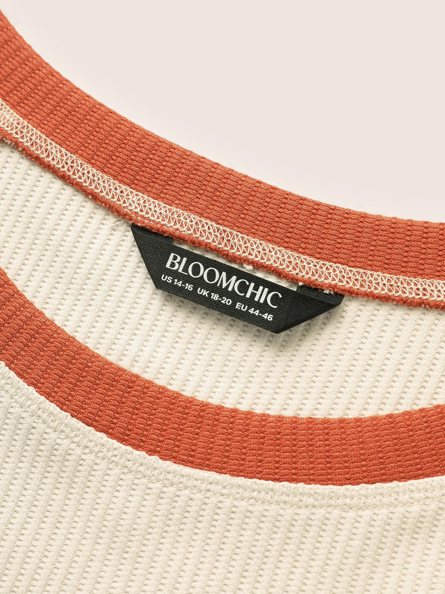 Round Neck Contrast Raglan Sleeve T-shirt sold by Bloomchic product image thumbnail 5