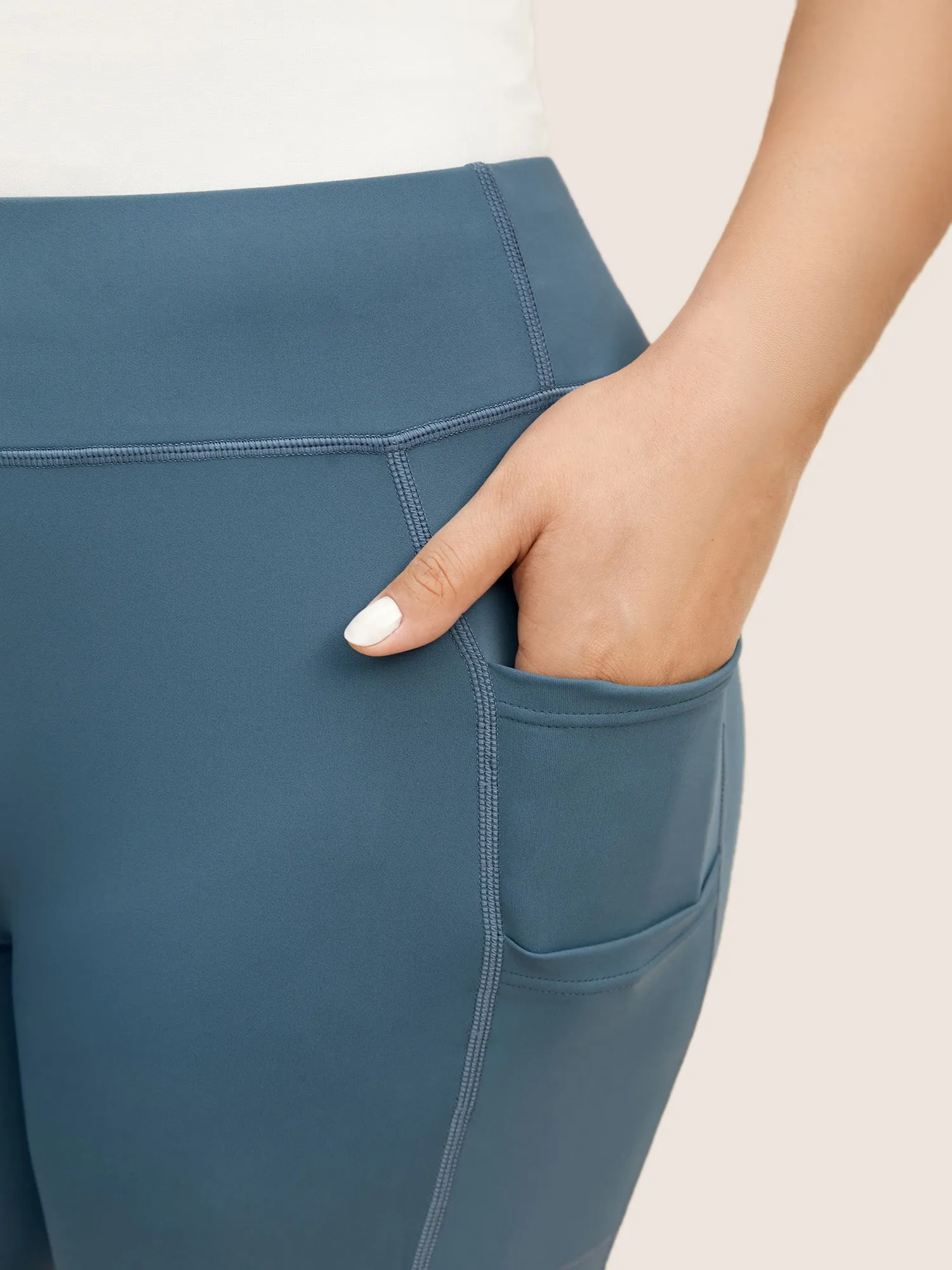 Patched Pocket High Stretch High Rise Leggings sold by Bloomchic product image thumbnail 5