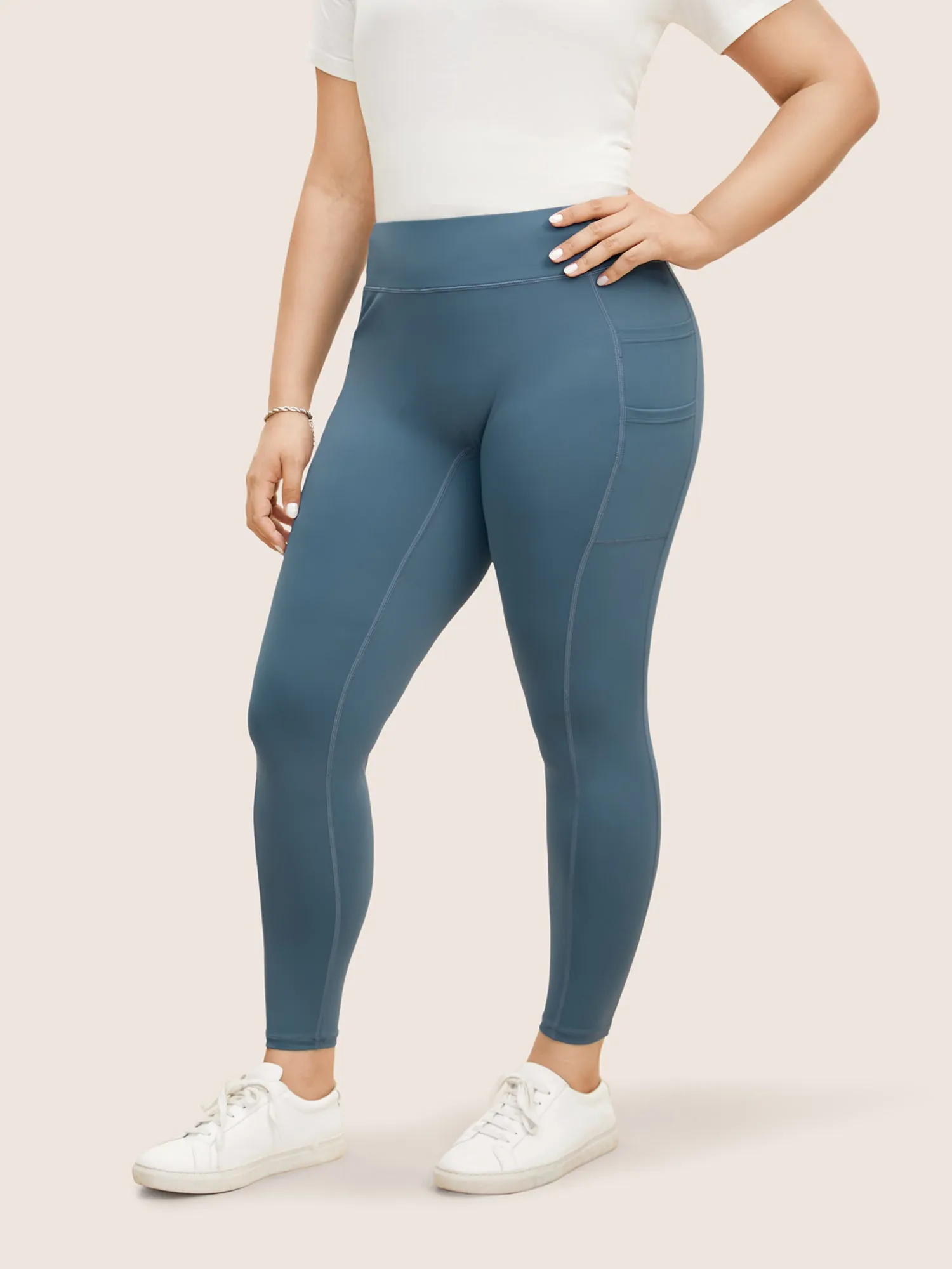 Patched Pocket High Stretch High Rise Leggings sold by Bloomchic product image thumbnail 3