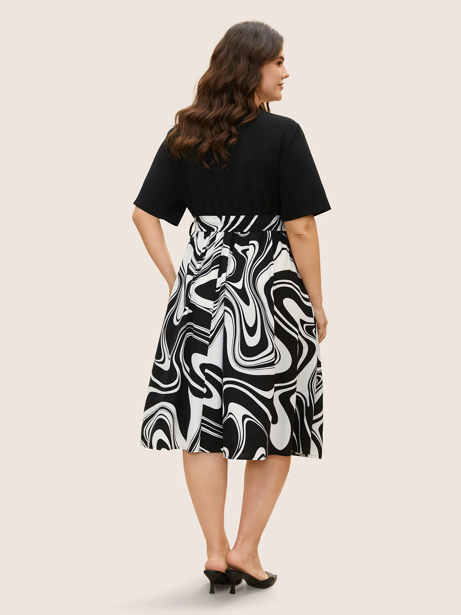 Geometric Patchwork Suit Collar Belted Dress sold by Bloomchic product image thumbnail 4