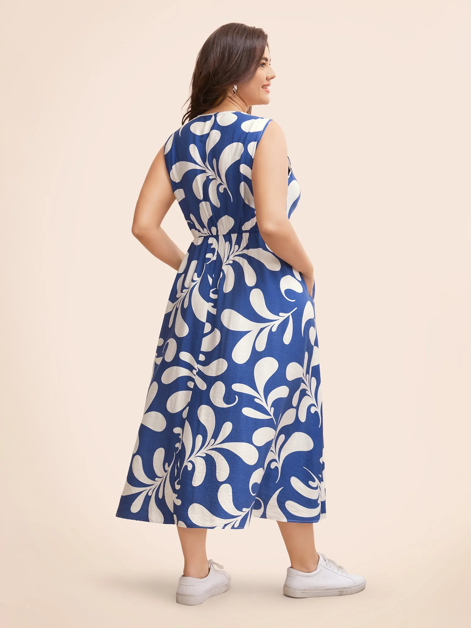 Silhouette Floral Print Drawstring Midi Dress sold by Bloomchic product image thumbnail 4