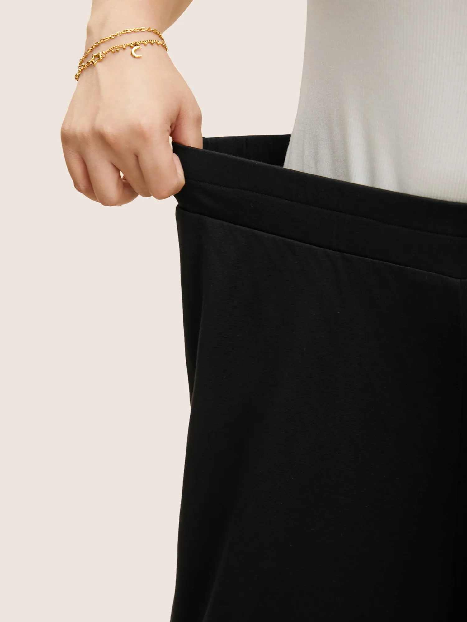 Lace Patchwork Mesh Wide Leg Cropped Pants sold by Bloomchic product image thumbnail 4