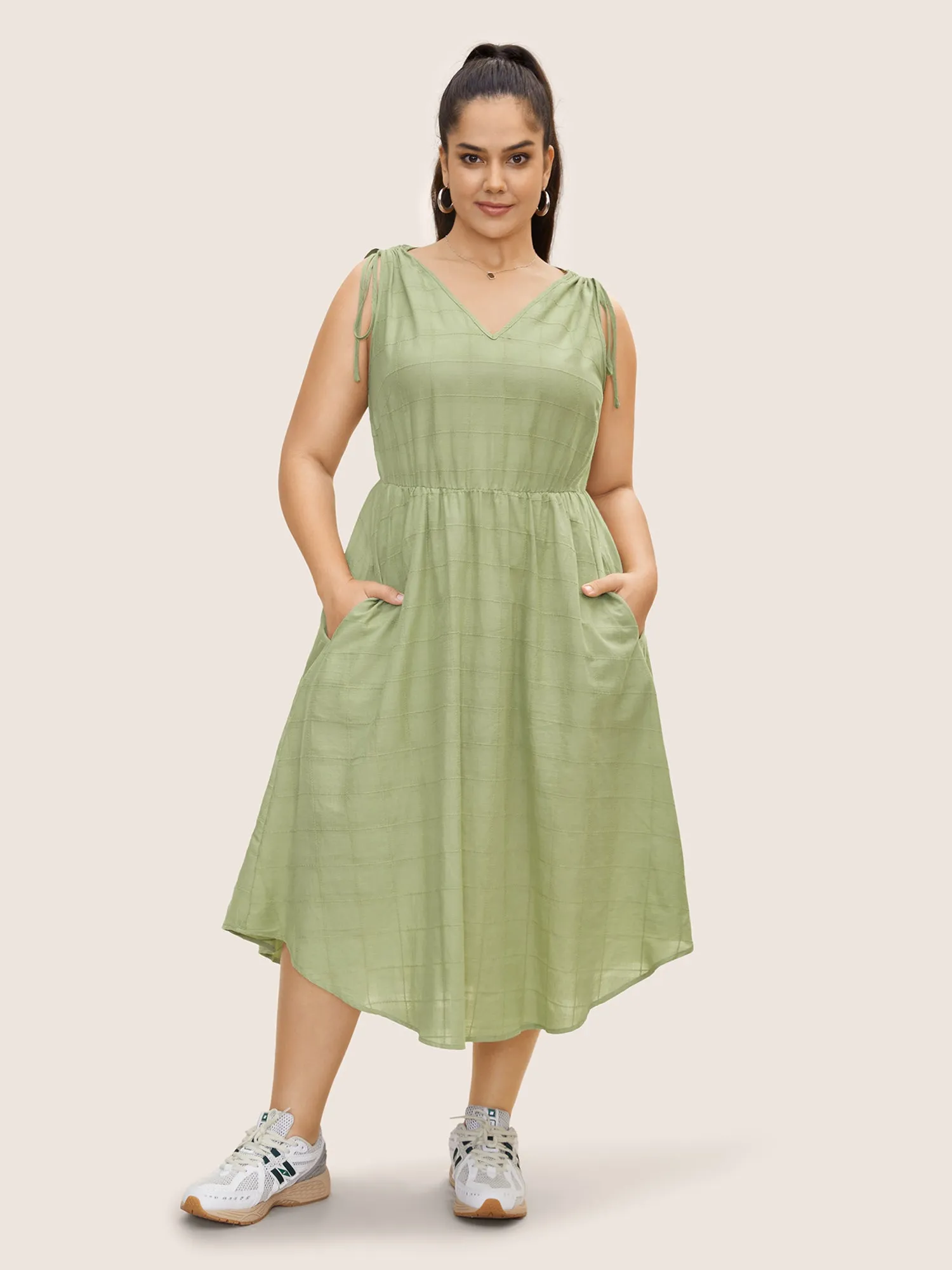 V Neck Solid Textured Drawstring Midi Dress sold by Bloomchic product image thumbnail 2