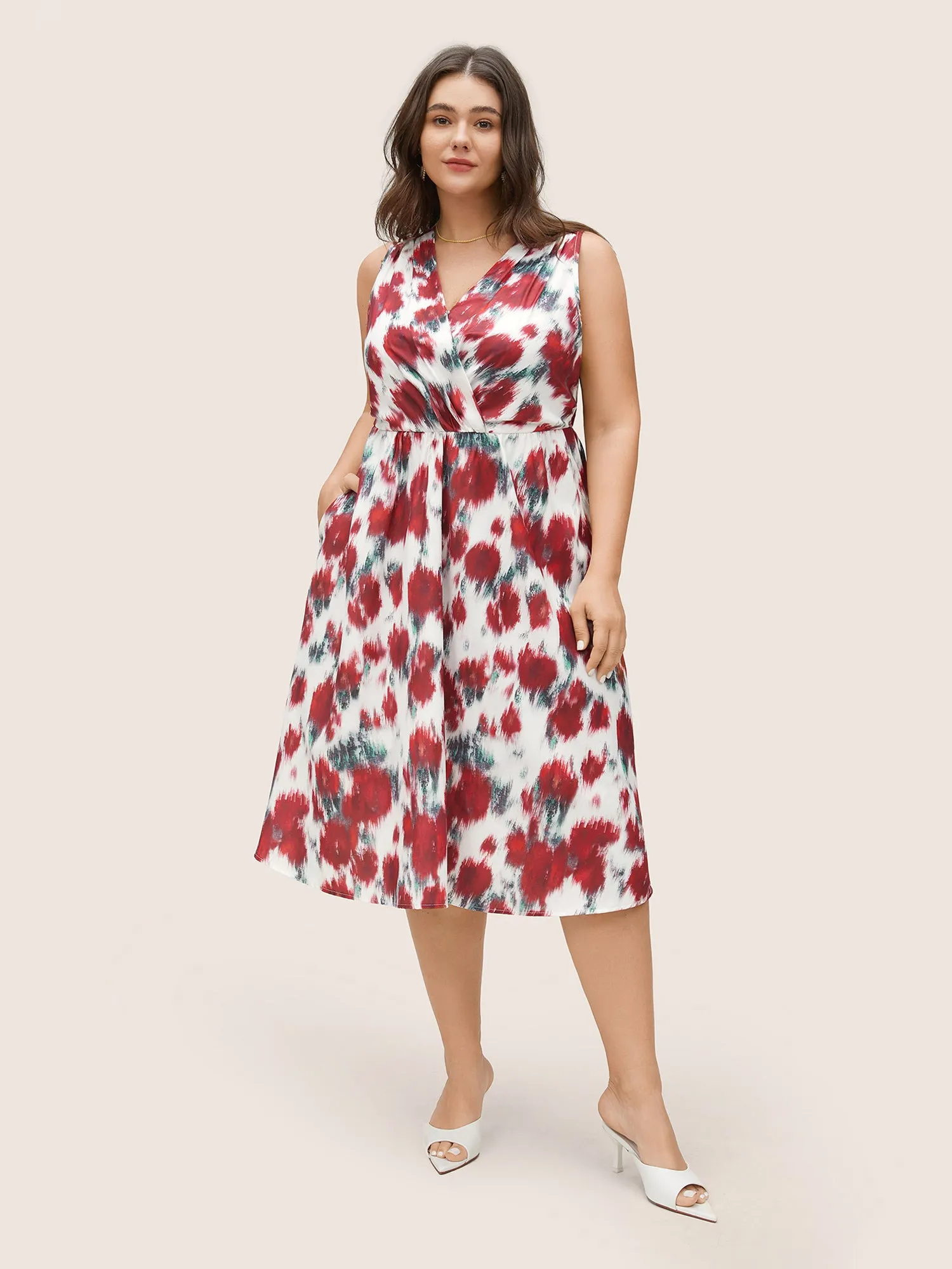 Graphic Contrast Pocket Surplice Neck Tank Dress sold by Bloomchic product image thumbnail 2