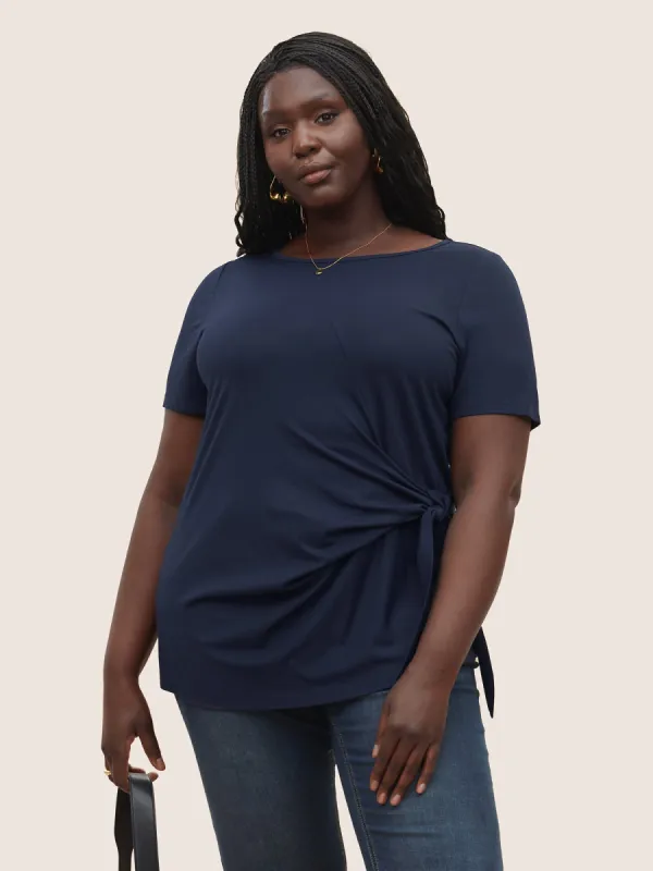 Plain Ties Round Neck T-shirt sold by Bloomchic