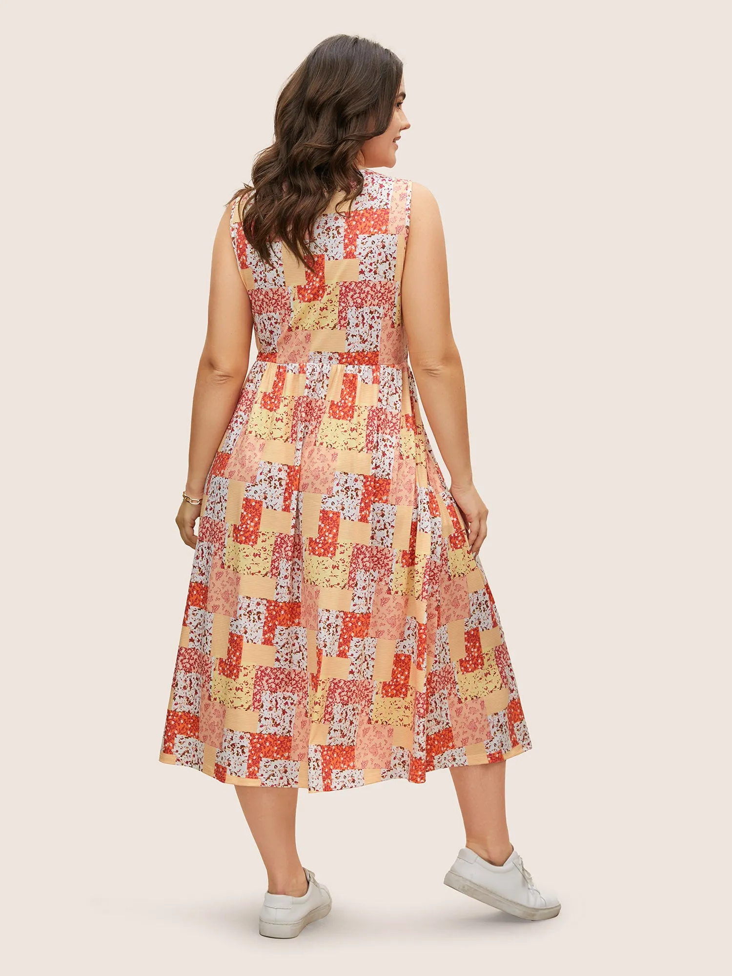 Square Neck Patchwork Floral Pleated Dress sold by Bloomchic product image thumbnail 3