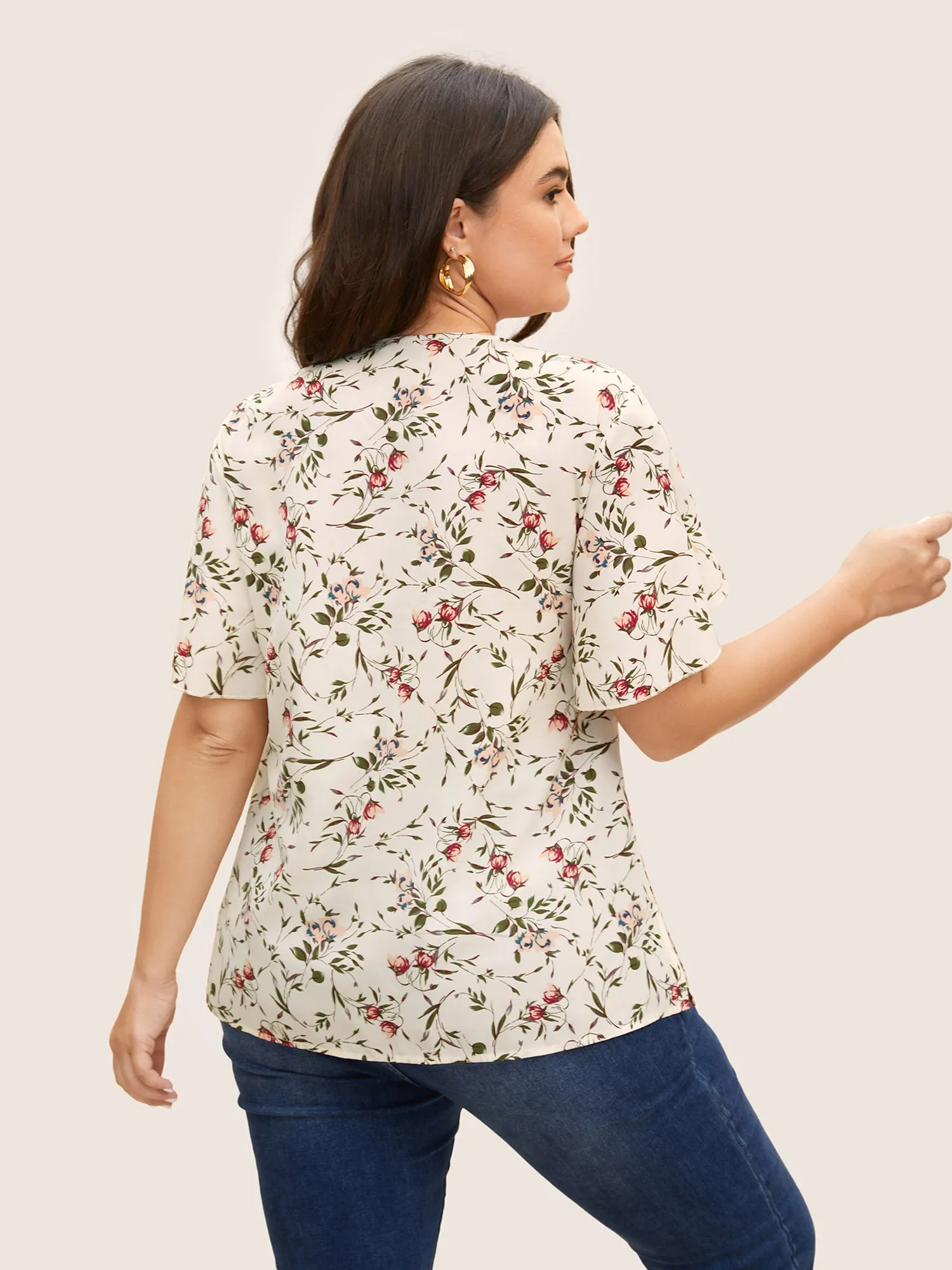 Floral Keyhole Petal Sleeve Split Side Blouse sold by Bloomchic product image thumbnail 4