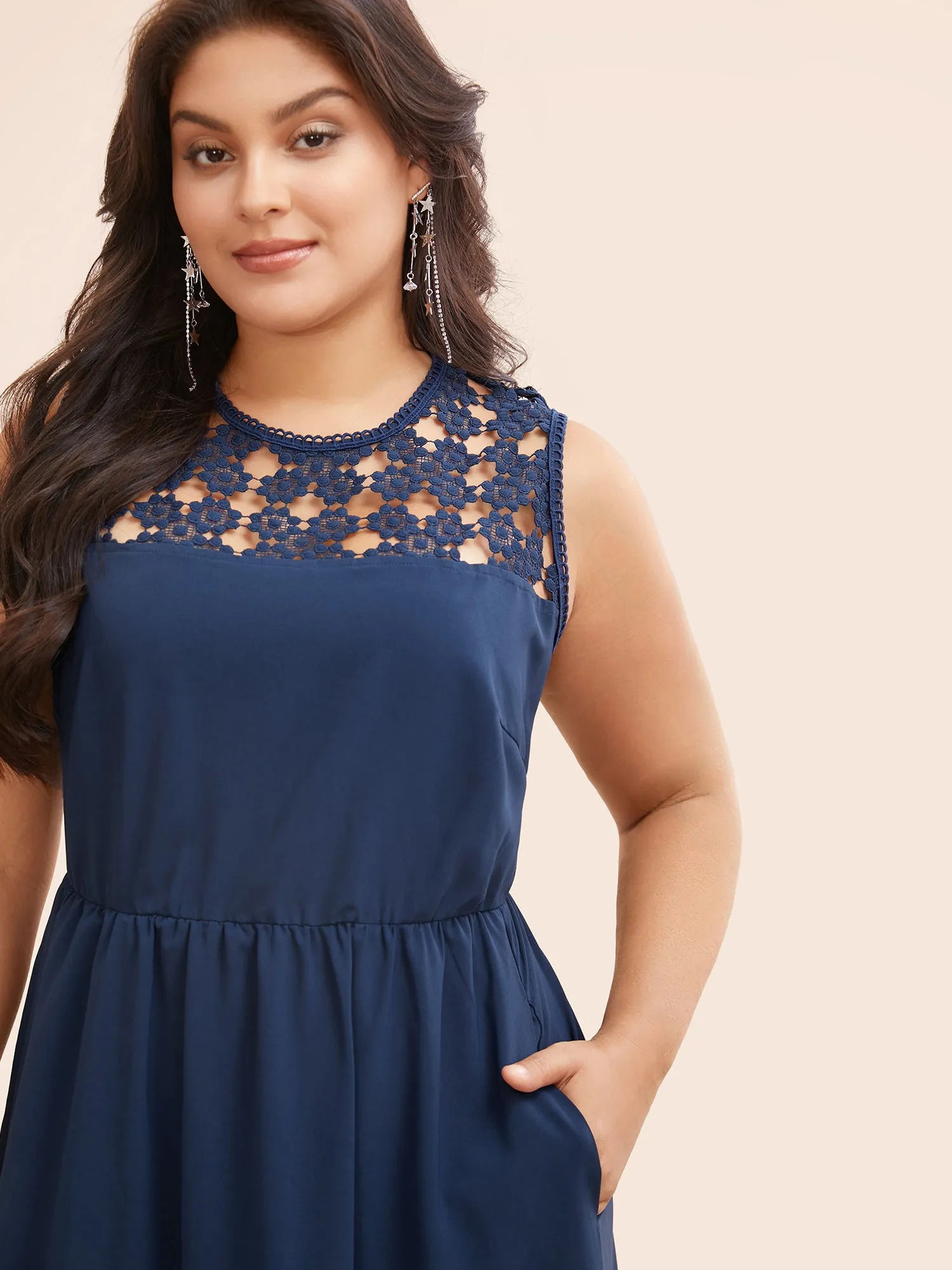 Lace Panel Elastic Waist Sleeveless Dress sold by Bloomchic product image thumbnail 4