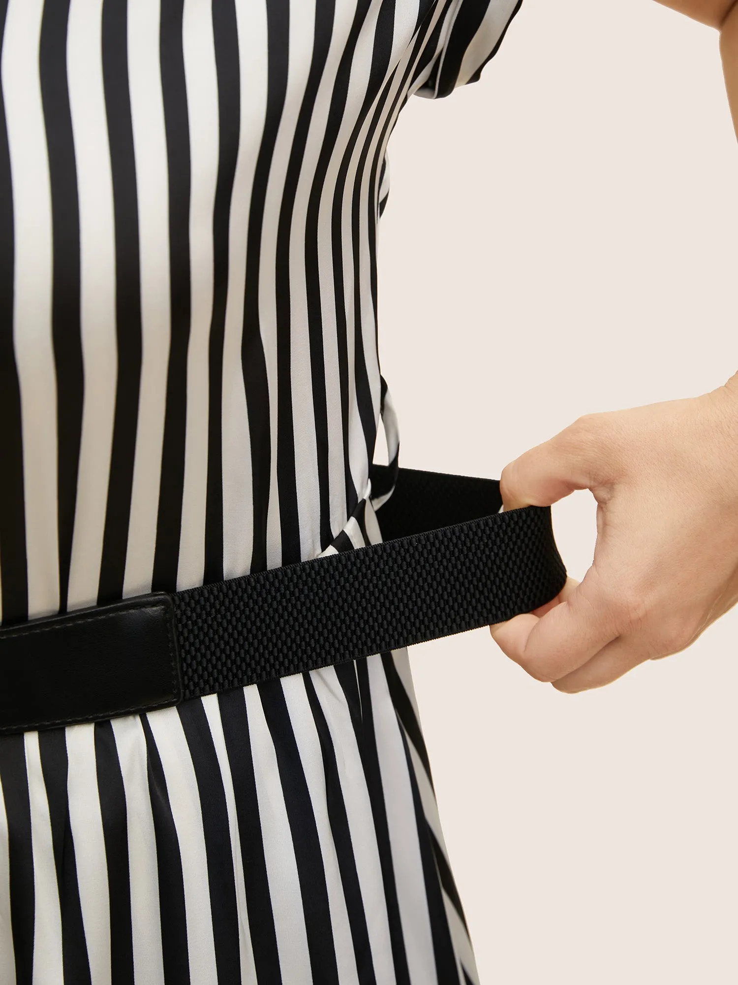 Gold Square Shaped Elastic Waist Belt sold by Bloomchic product image thumbnail 4