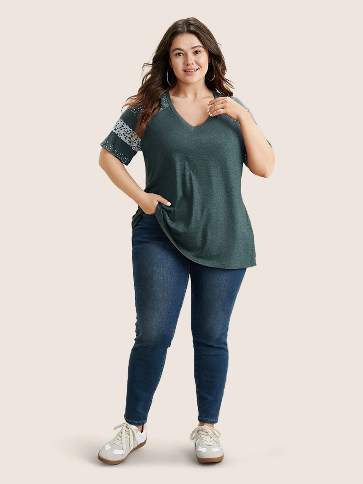 Ditsy Floral Colorblock Contrast Raglan Sleeve T-shirt sold by Bloomchic product image thumbnail 4