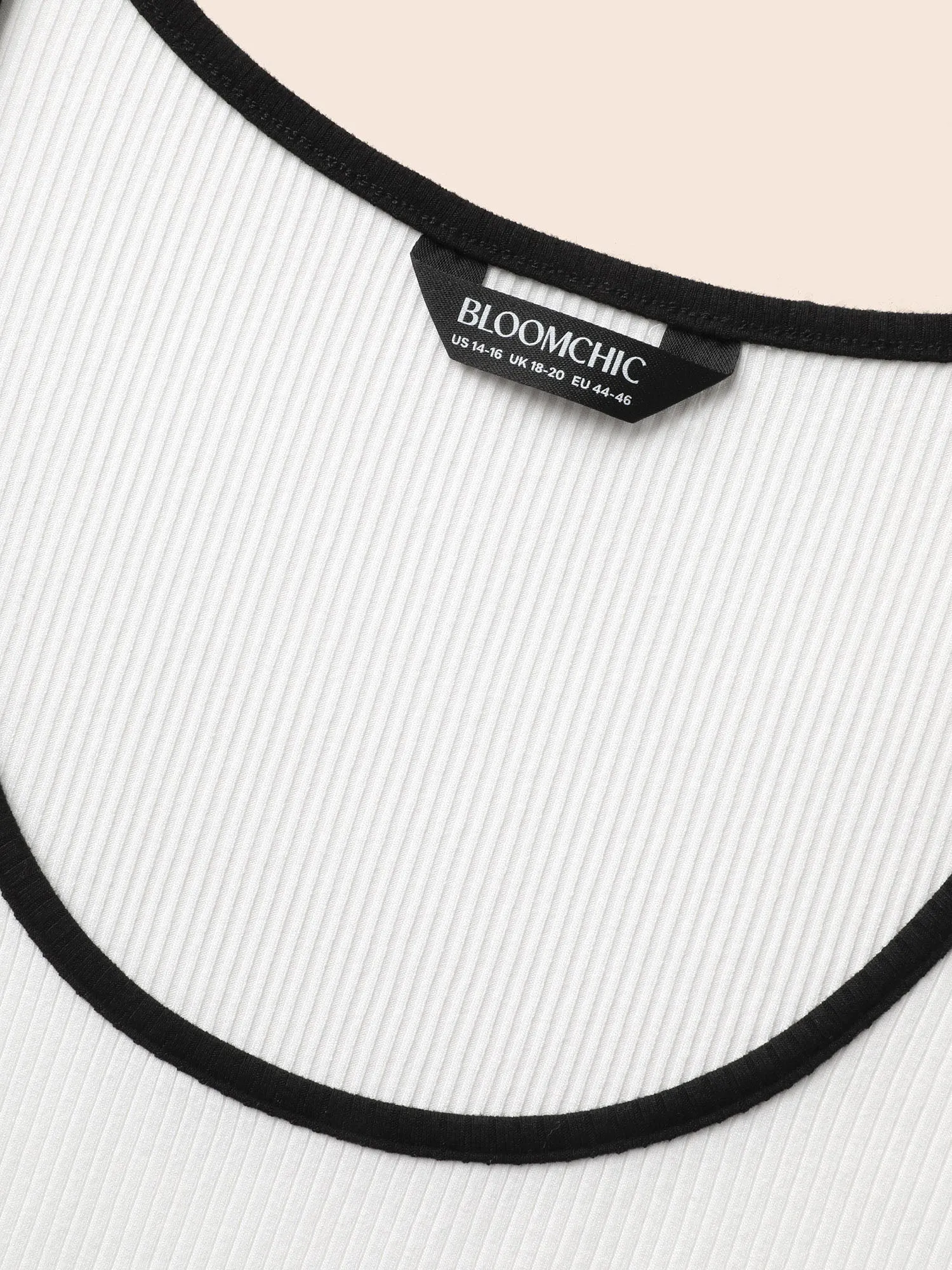 U Neck Texture Contrast Trim T-shirt sold by Bloomchic product image thumbnail 5