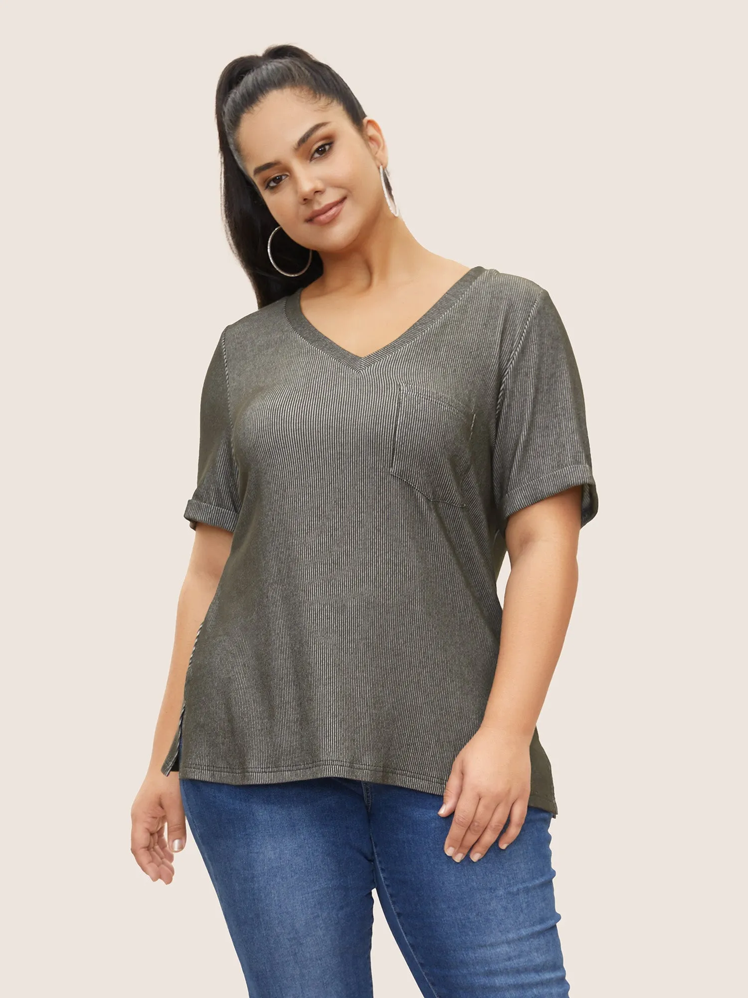 Pit Strip Patched Pocket Split Side T-shirt sold by Bloomchic